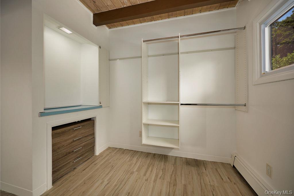 66 River Road, Hyde Park, NY 12538