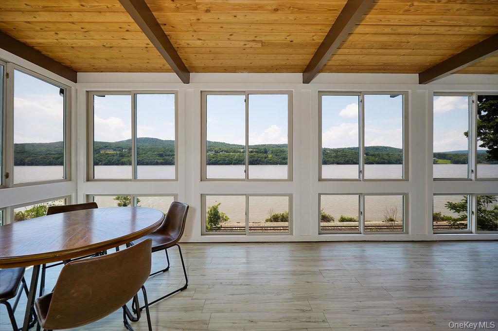 66 River Road, Hyde Park, NY 12538