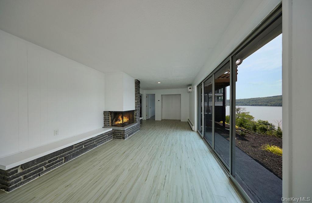 66 River Road, Hyde Park, NY 12538