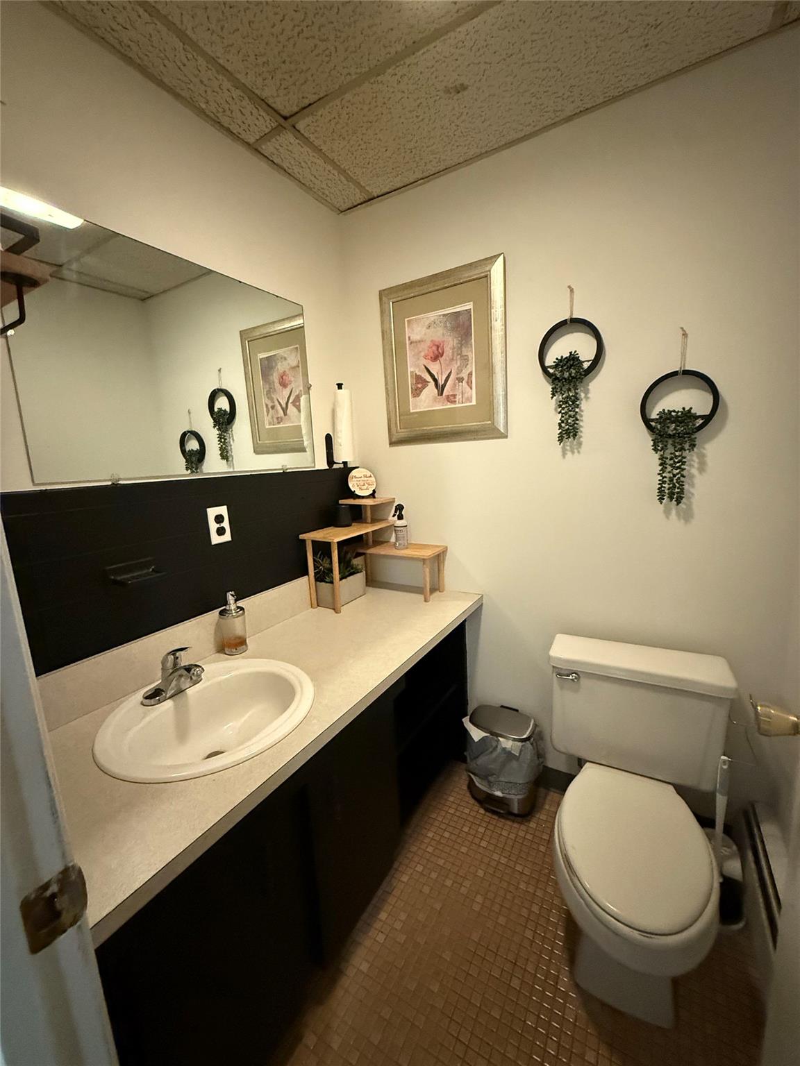 409 Fort Salonga Road, Northport, NY 11768