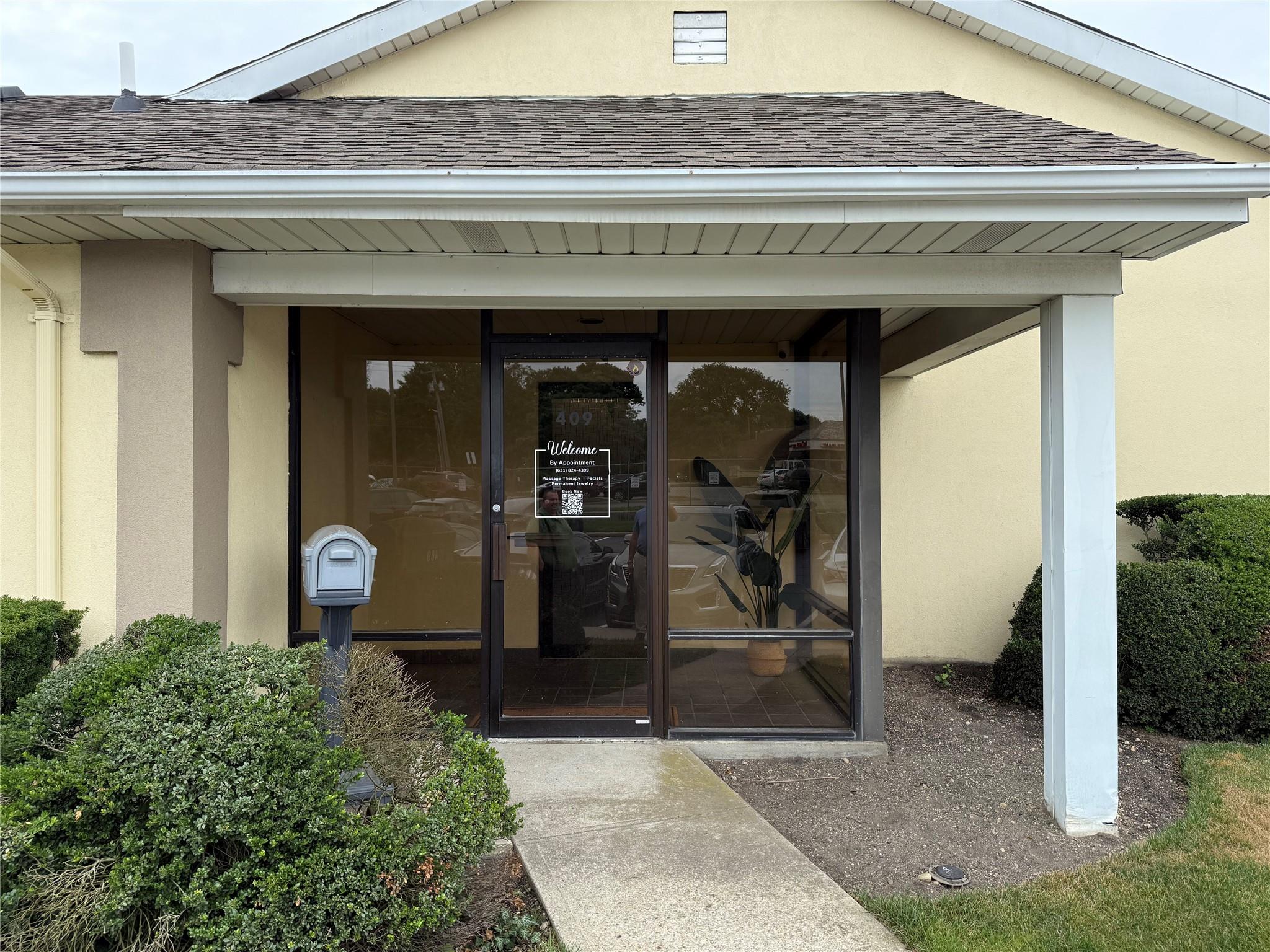 409 Fort Salonga Road, Northport, NY 11768