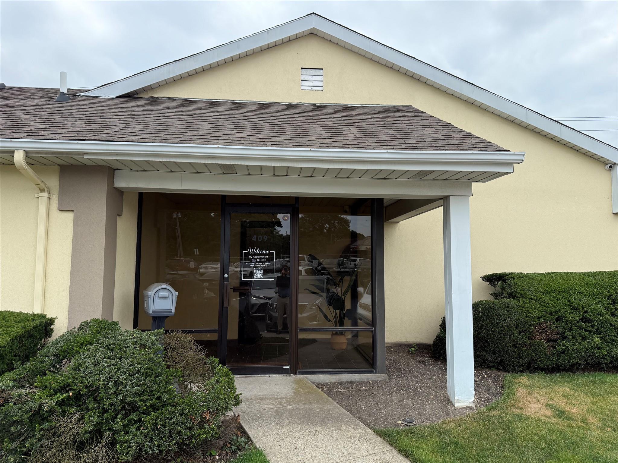 409 Fort Salonga Road, Northport, NY 11768