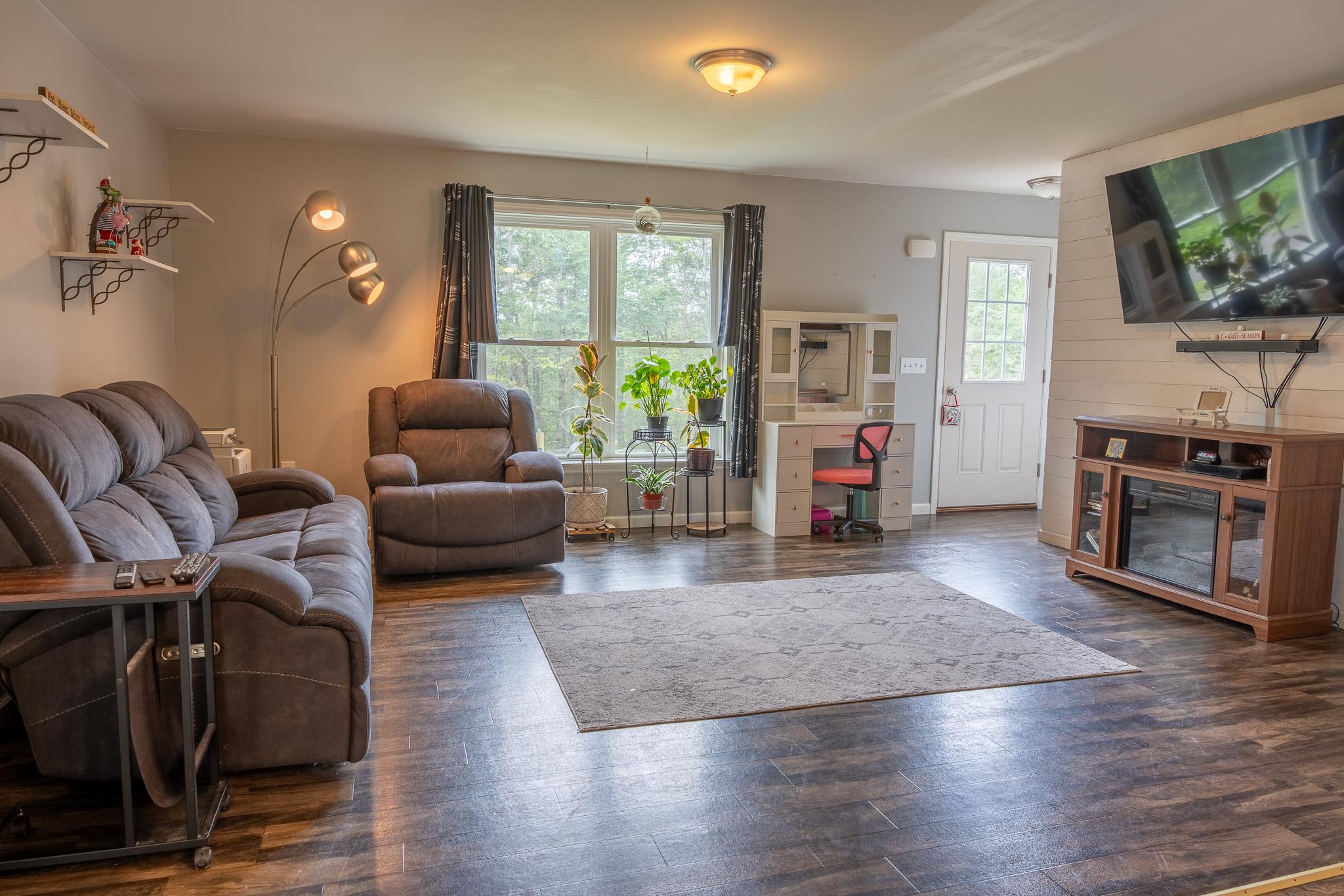 56 Ahrens Road, Parksville, NY 12768