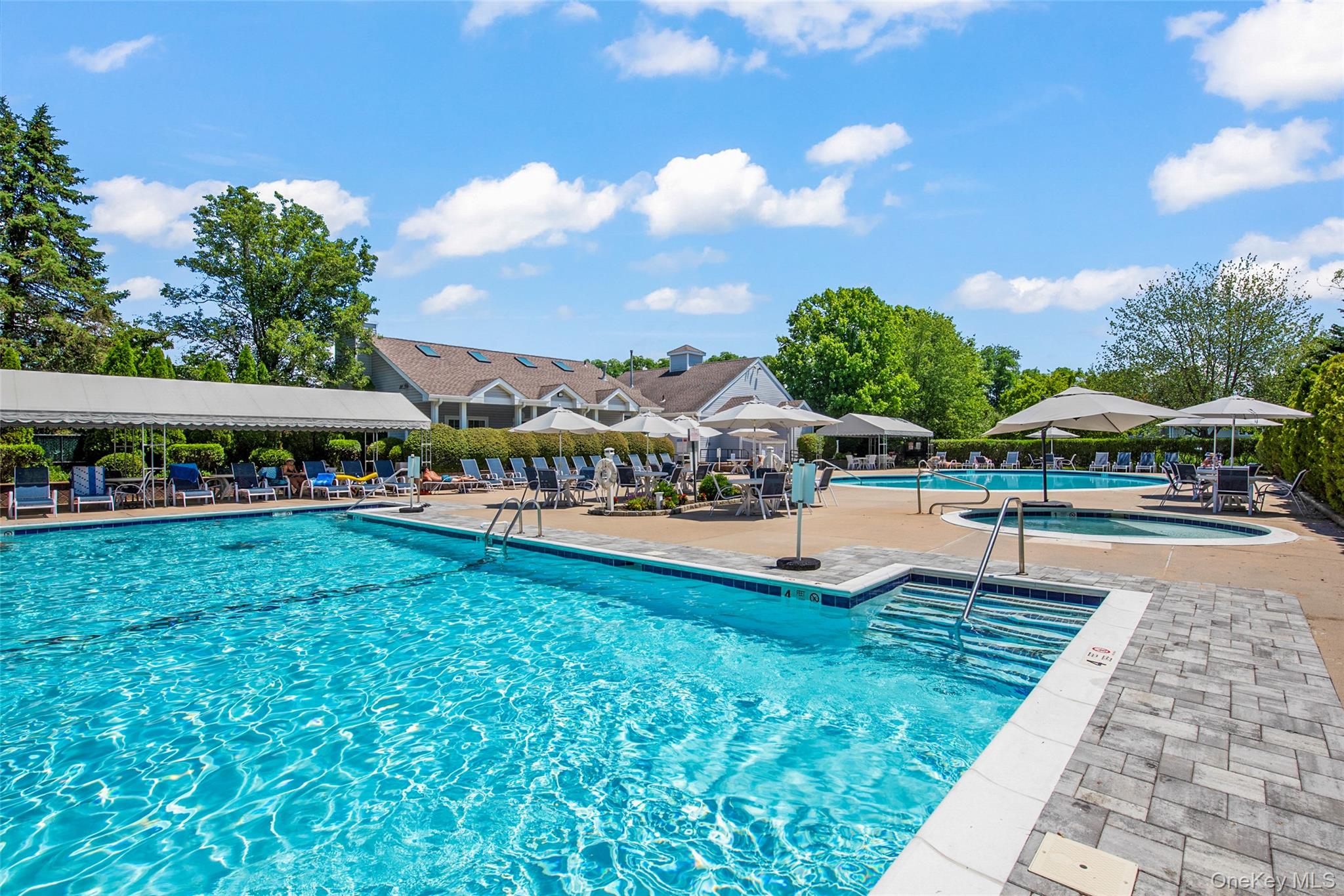 95 Erin Lane, Setauket, NY 11733