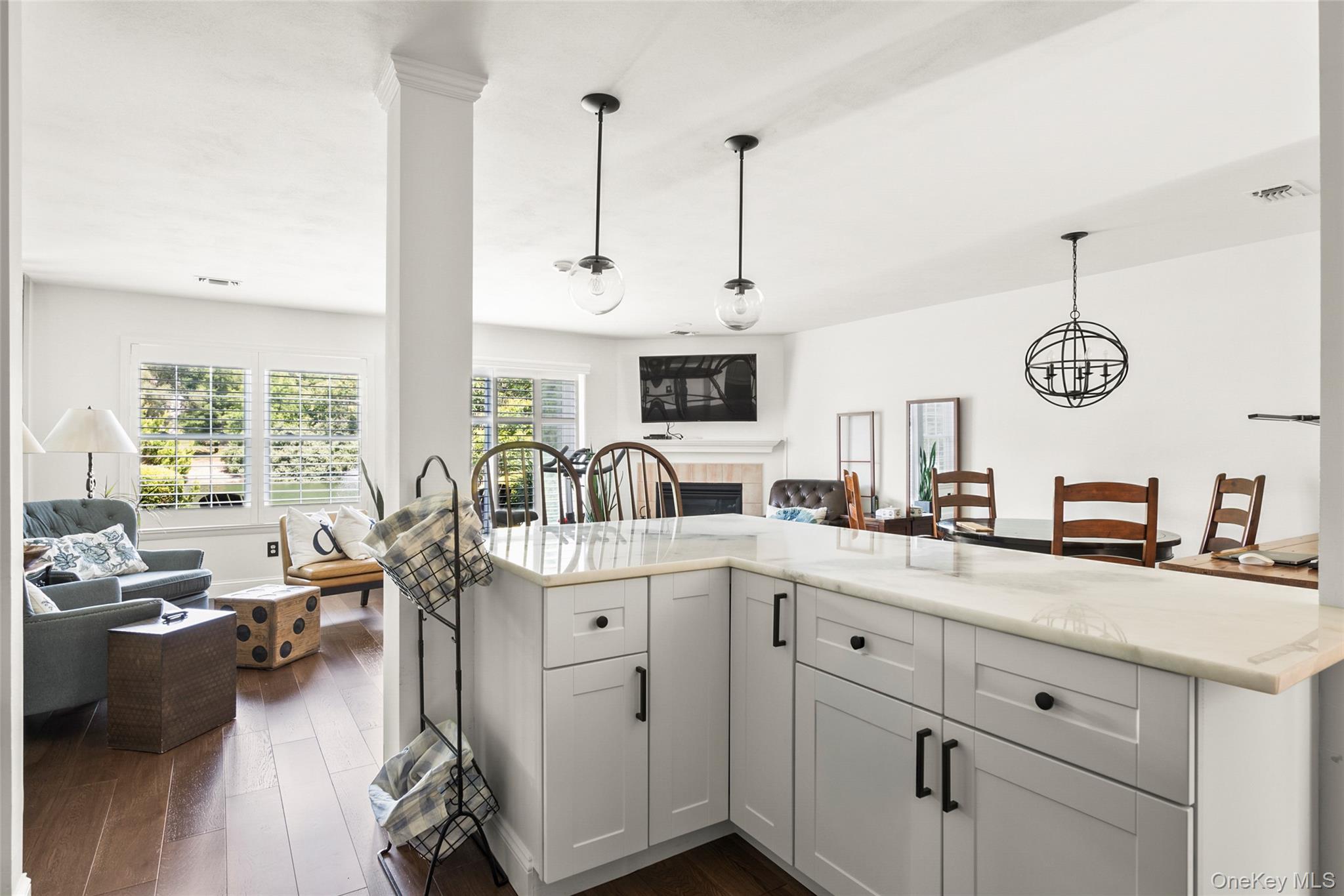 95 Erin Lane, Setauket, NY 11733