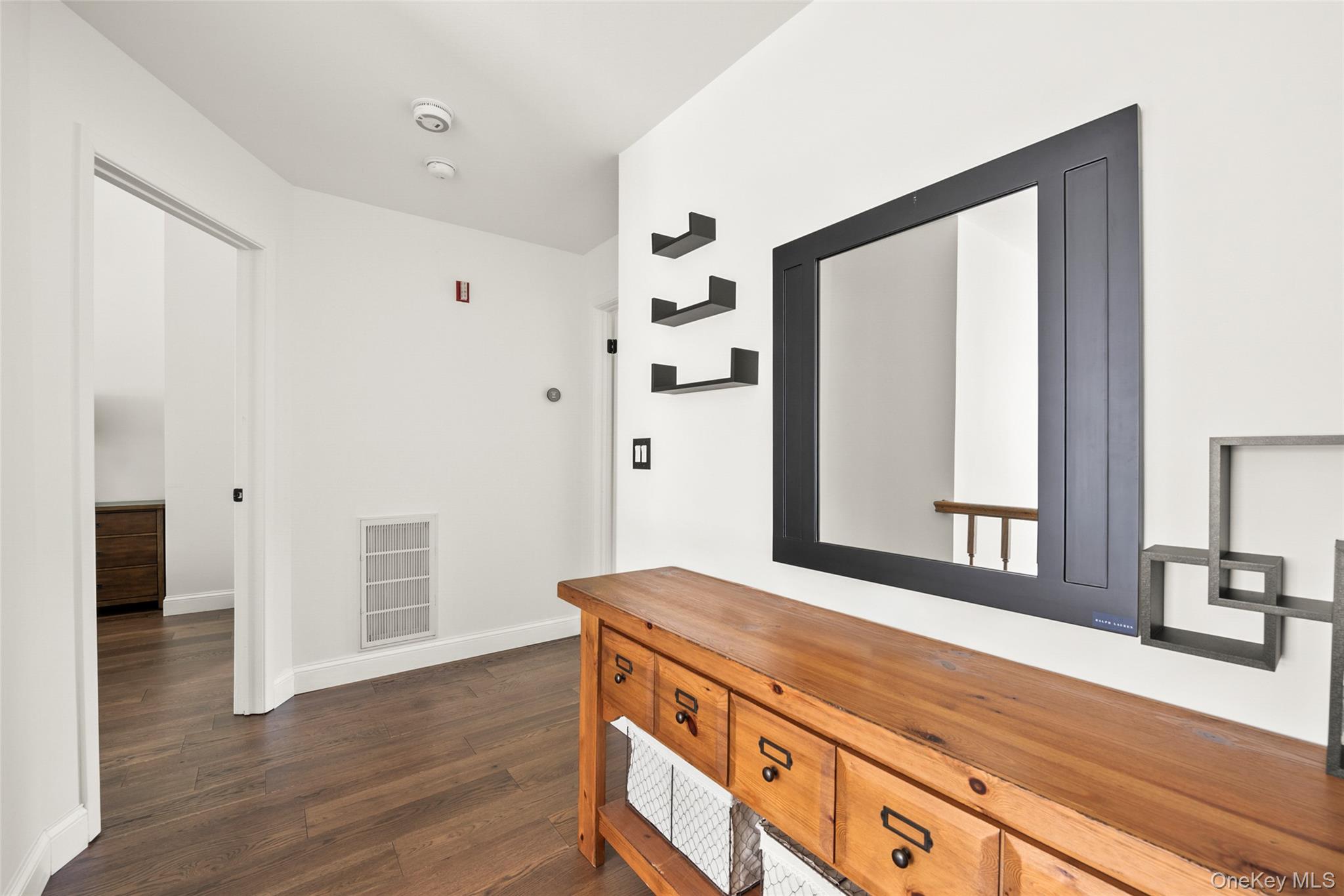 95 Erin Lane, Setauket, NY 11733