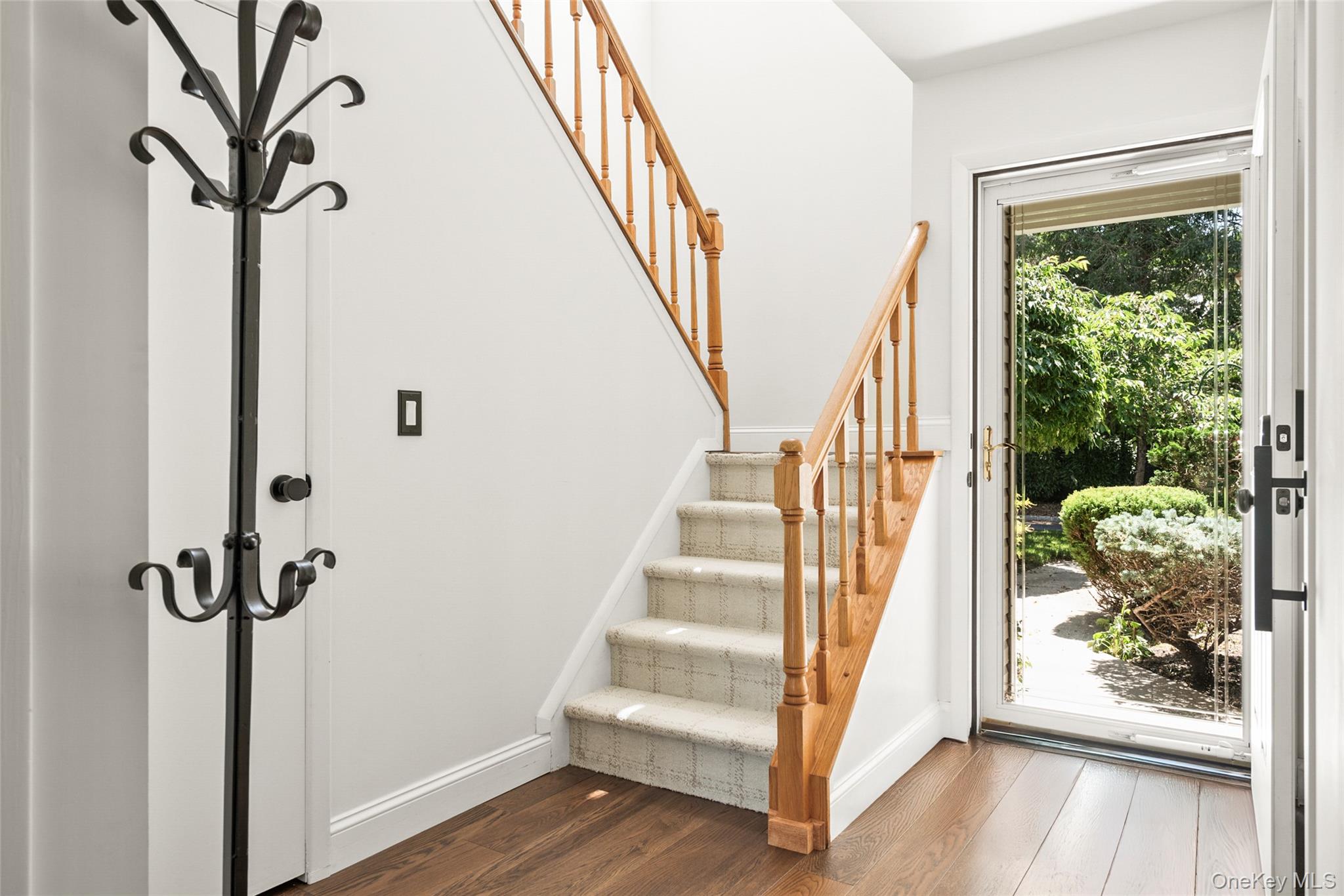 95 Erin Lane, Setauket, NY 11733