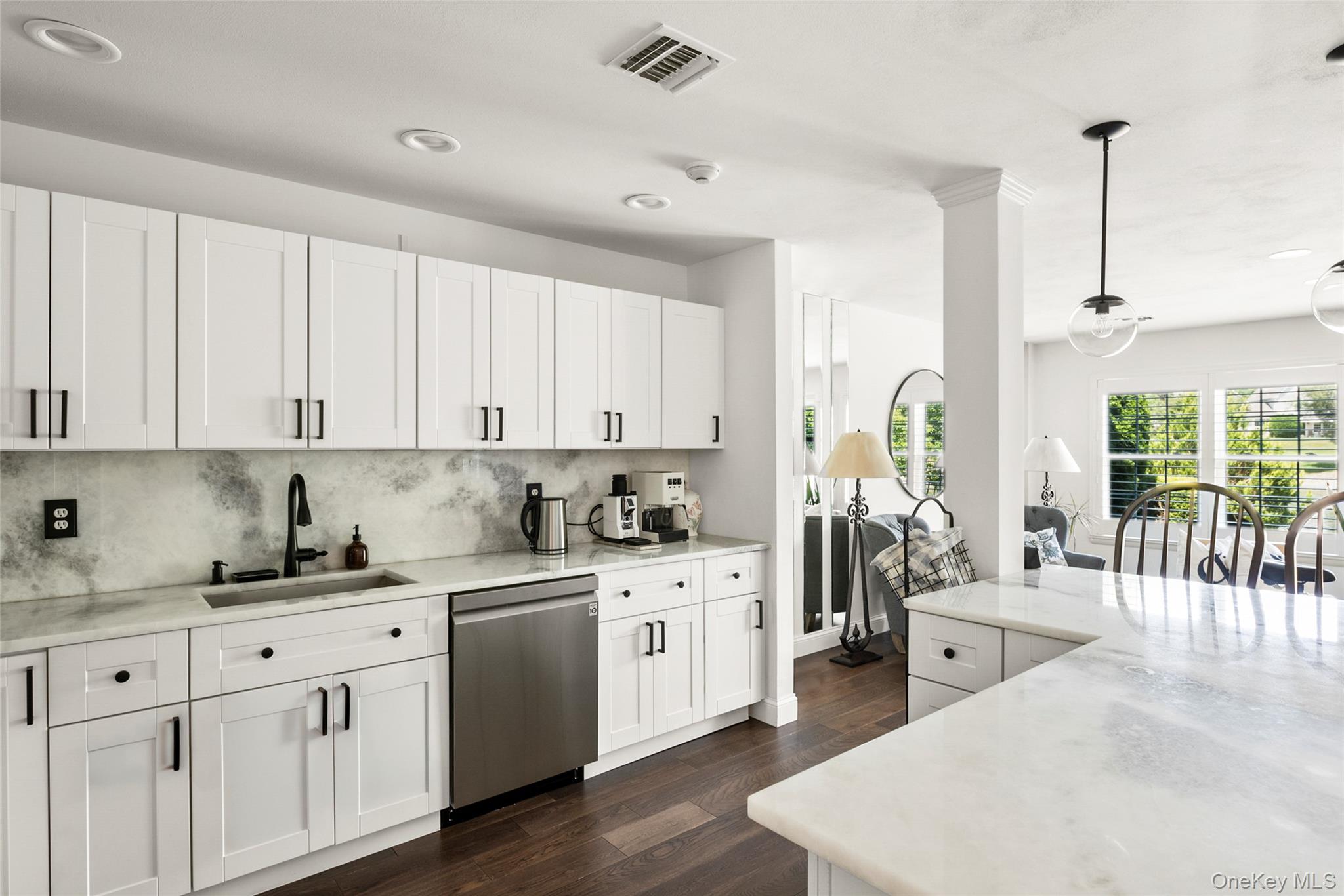 95 Erin Lane, Setauket, NY 11733