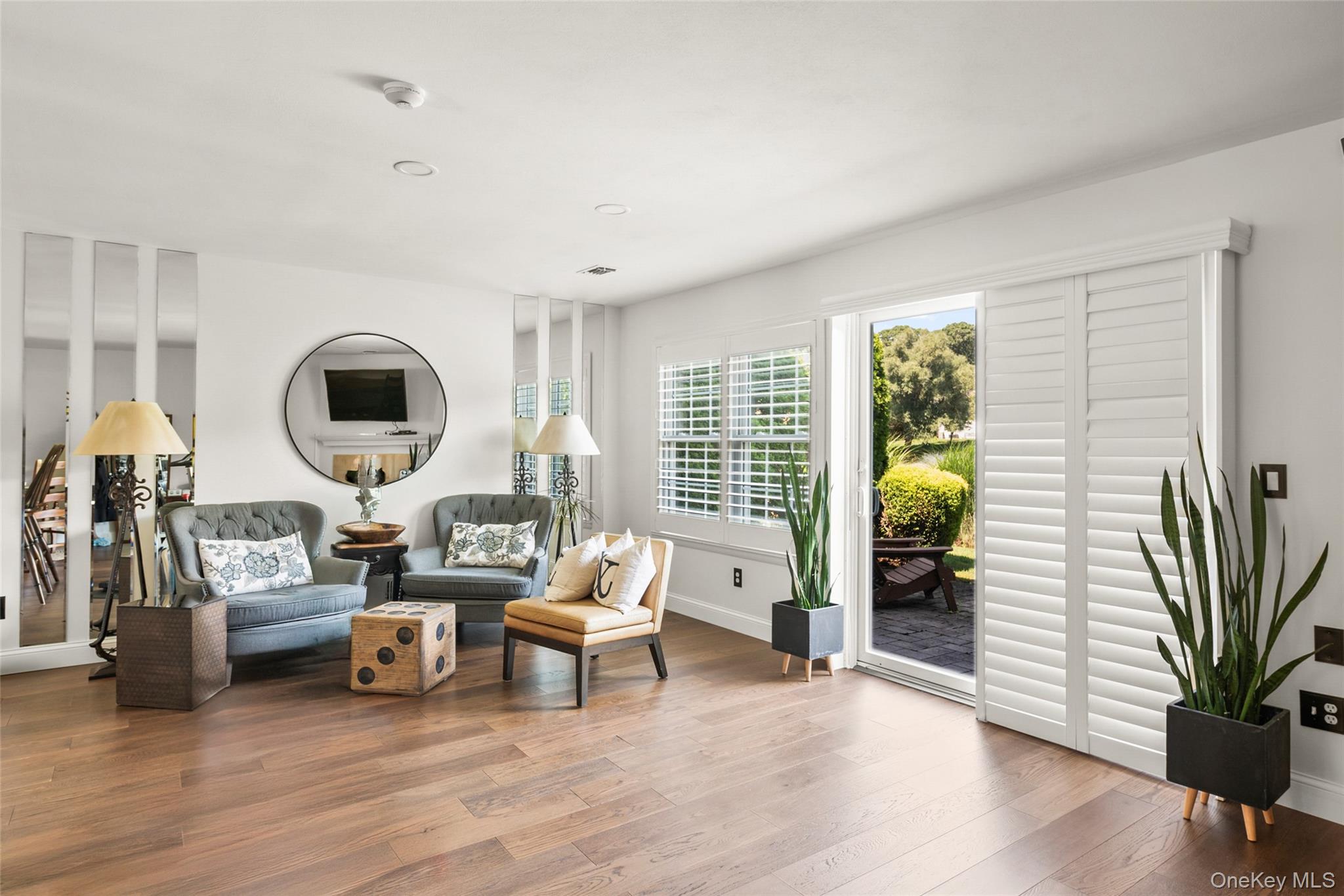 95 Erin Lane, Setauket, NY 11733