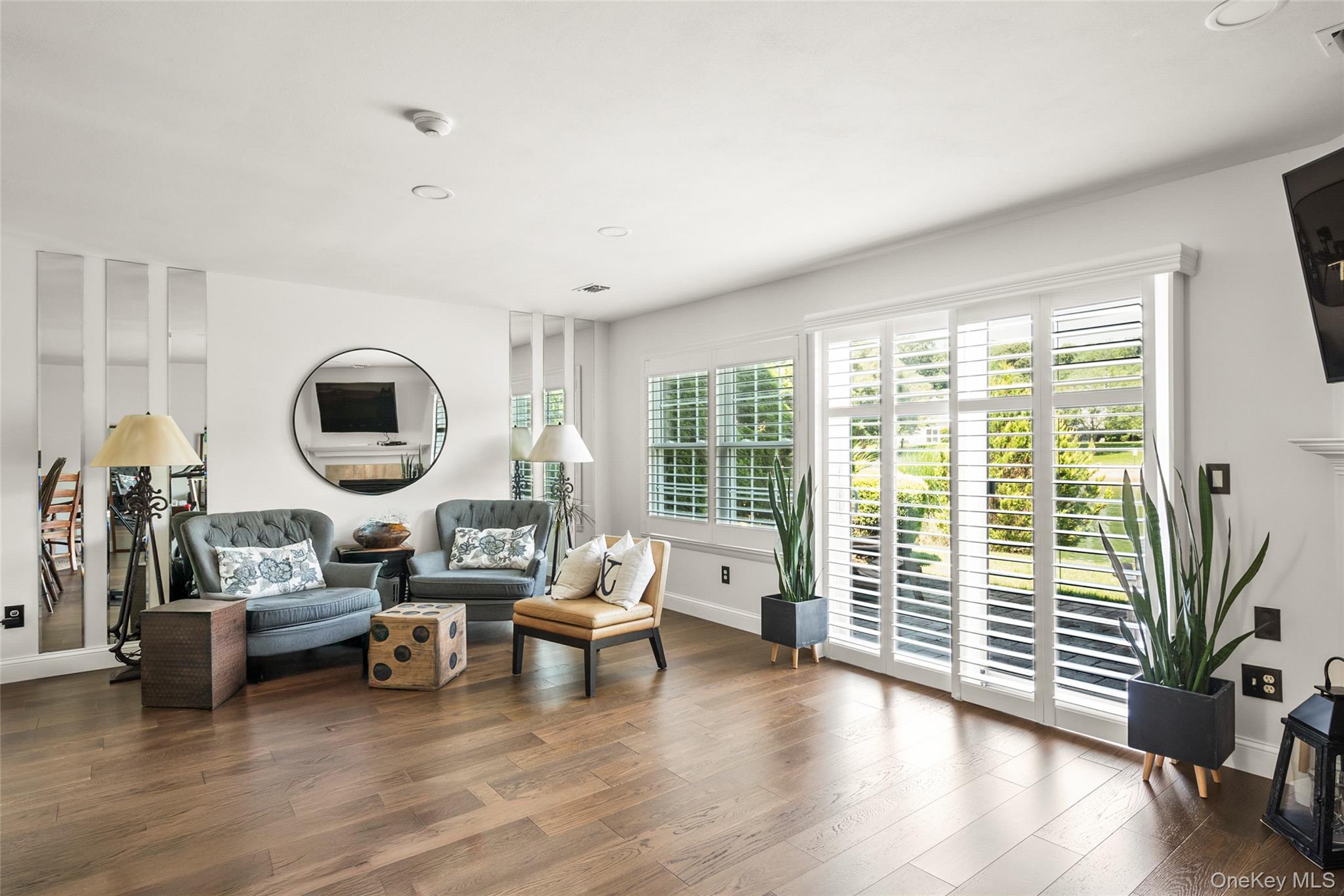 95 Erin Lane, Setauket, NY 11733