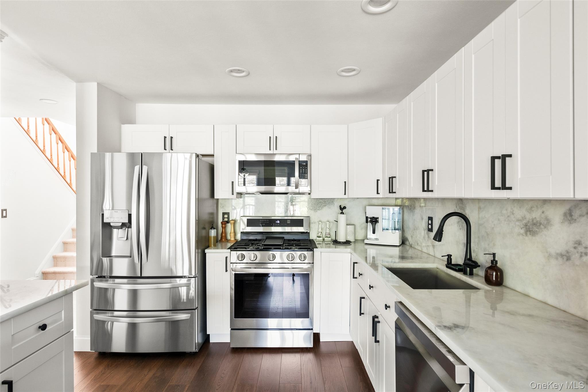 95 Erin Lane, Setauket, NY 11733