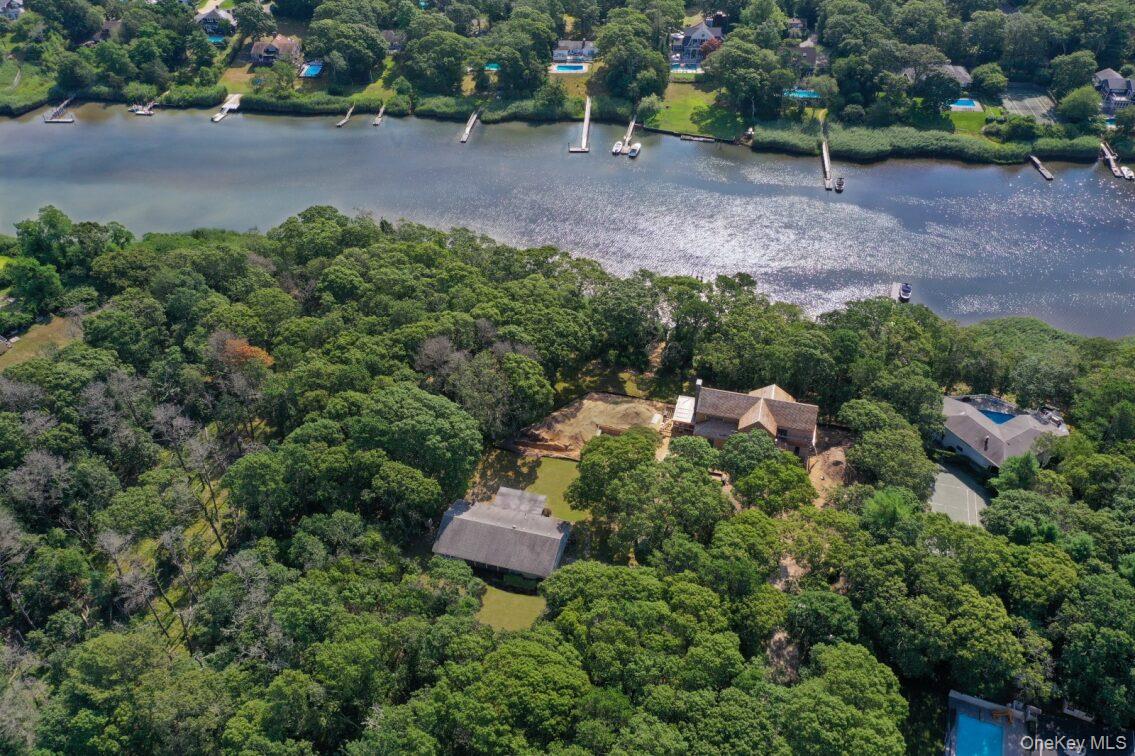 77 Montauk Highway, Westhampton, NY 11977