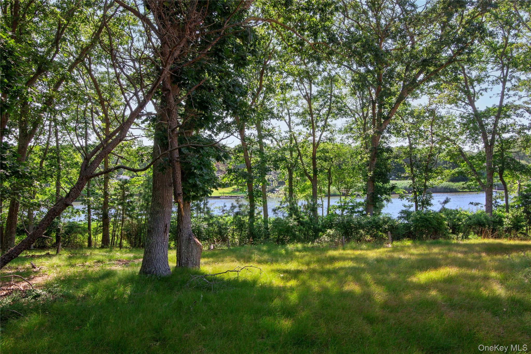 77 Montauk Highway, Westhampton, NY 11977