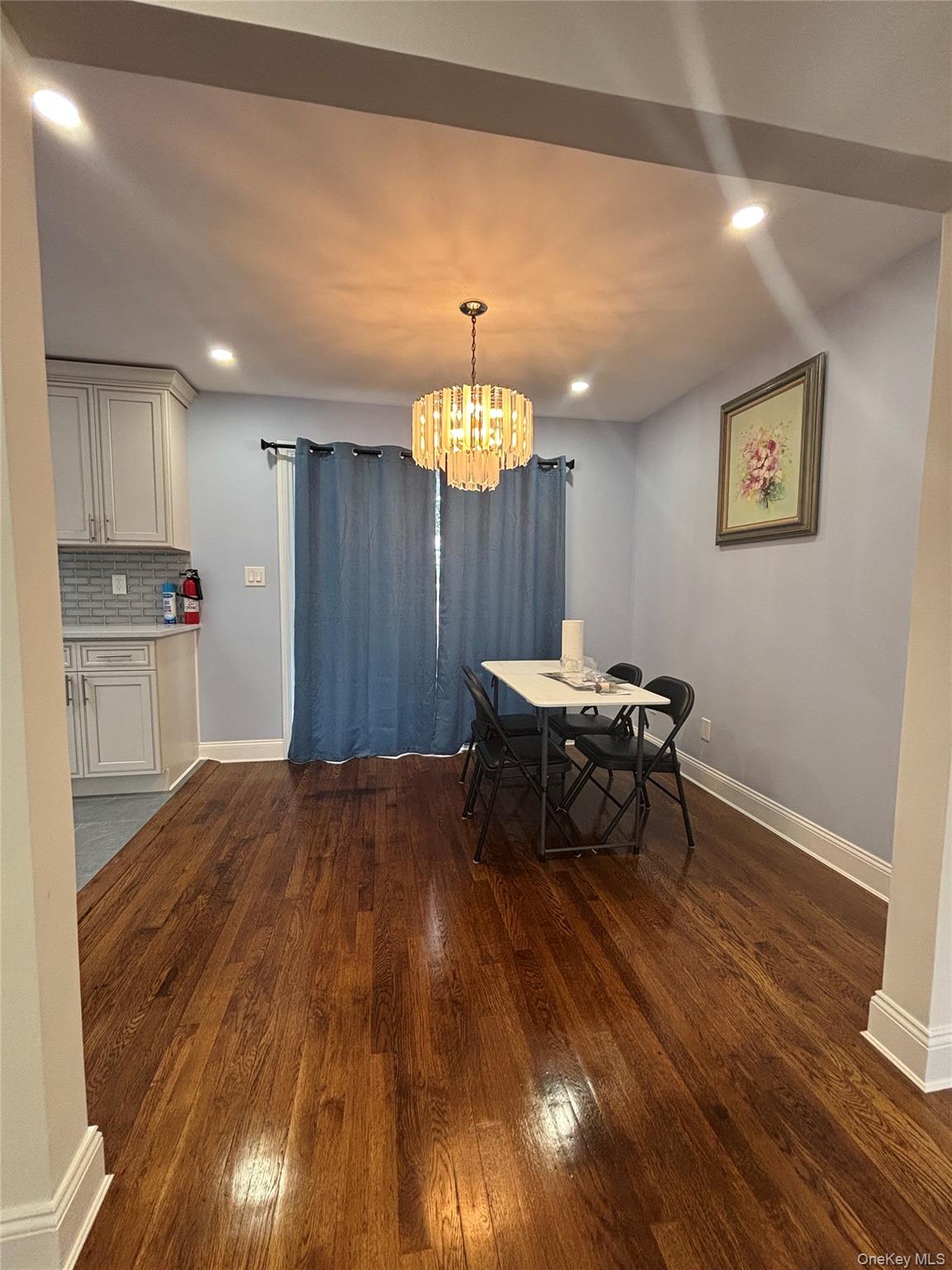 868 Oliver Avenue, Westbury, NY 11590