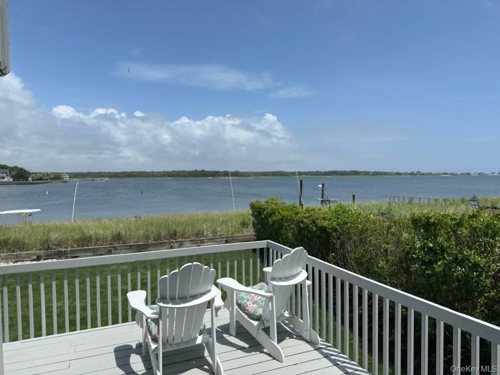 2 Bayside Avenue, East Quogue, NY 11942