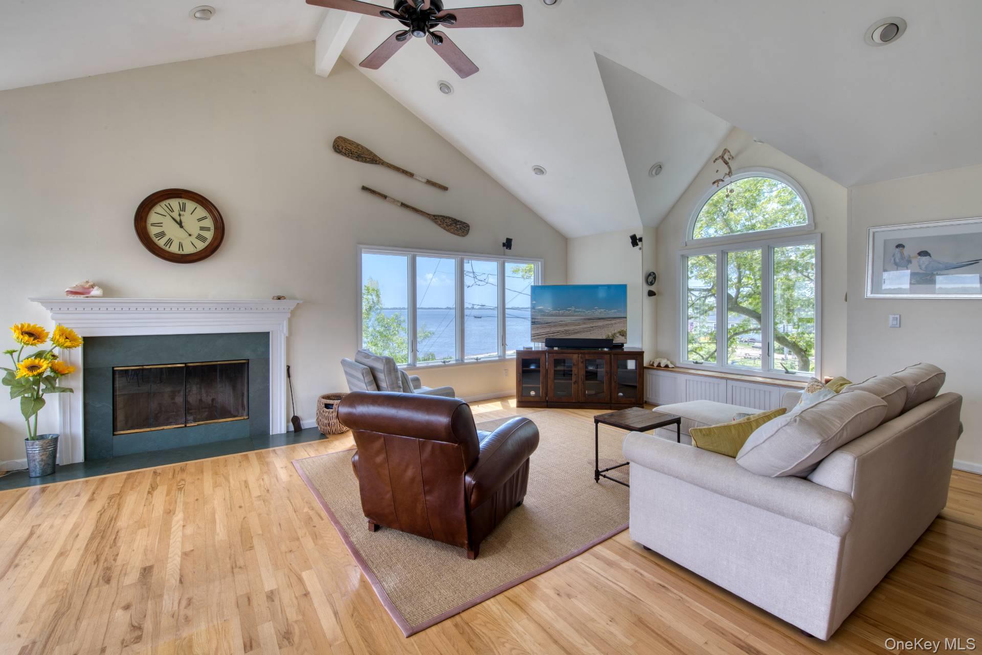 2 Bayside Avenue, East Quogue, NY 11942