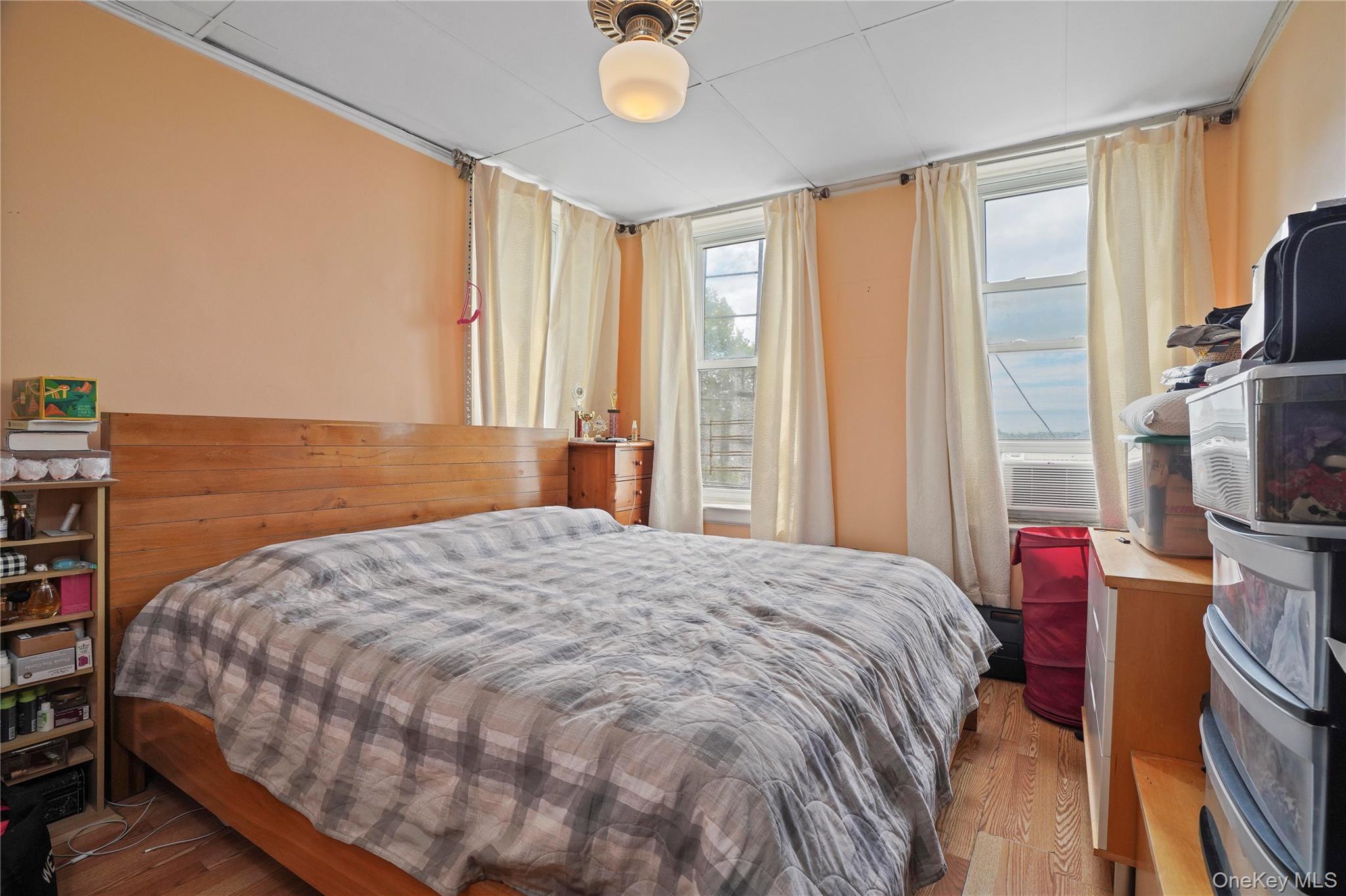 6046 Putnam Avenue, Ridgewood, NY 11385