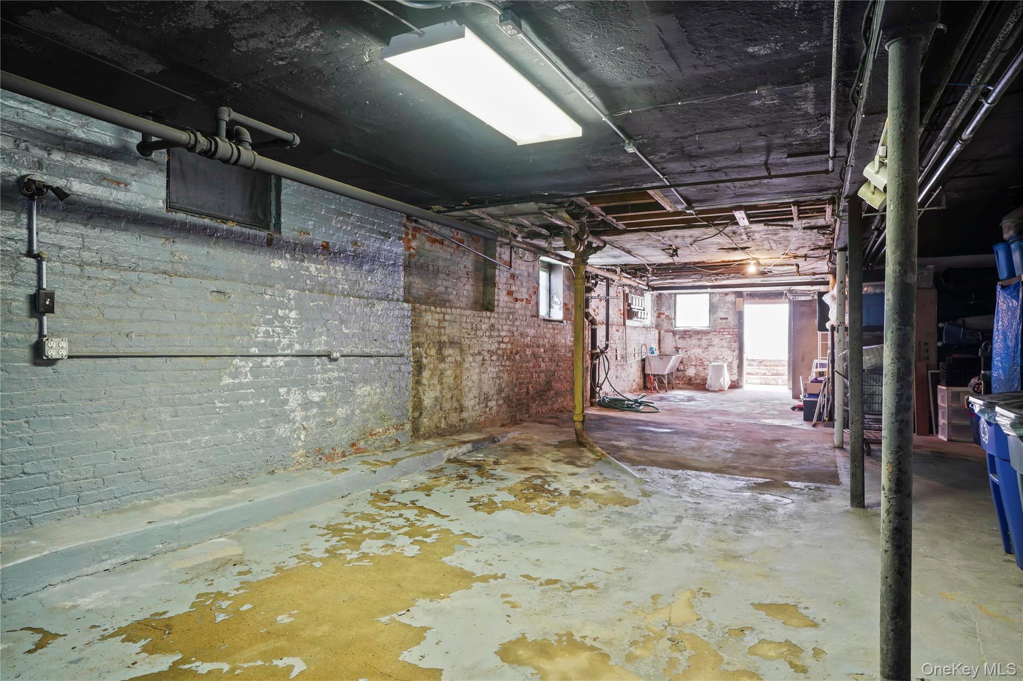 6046 Putnam Avenue, Ridgewood, NY 11385