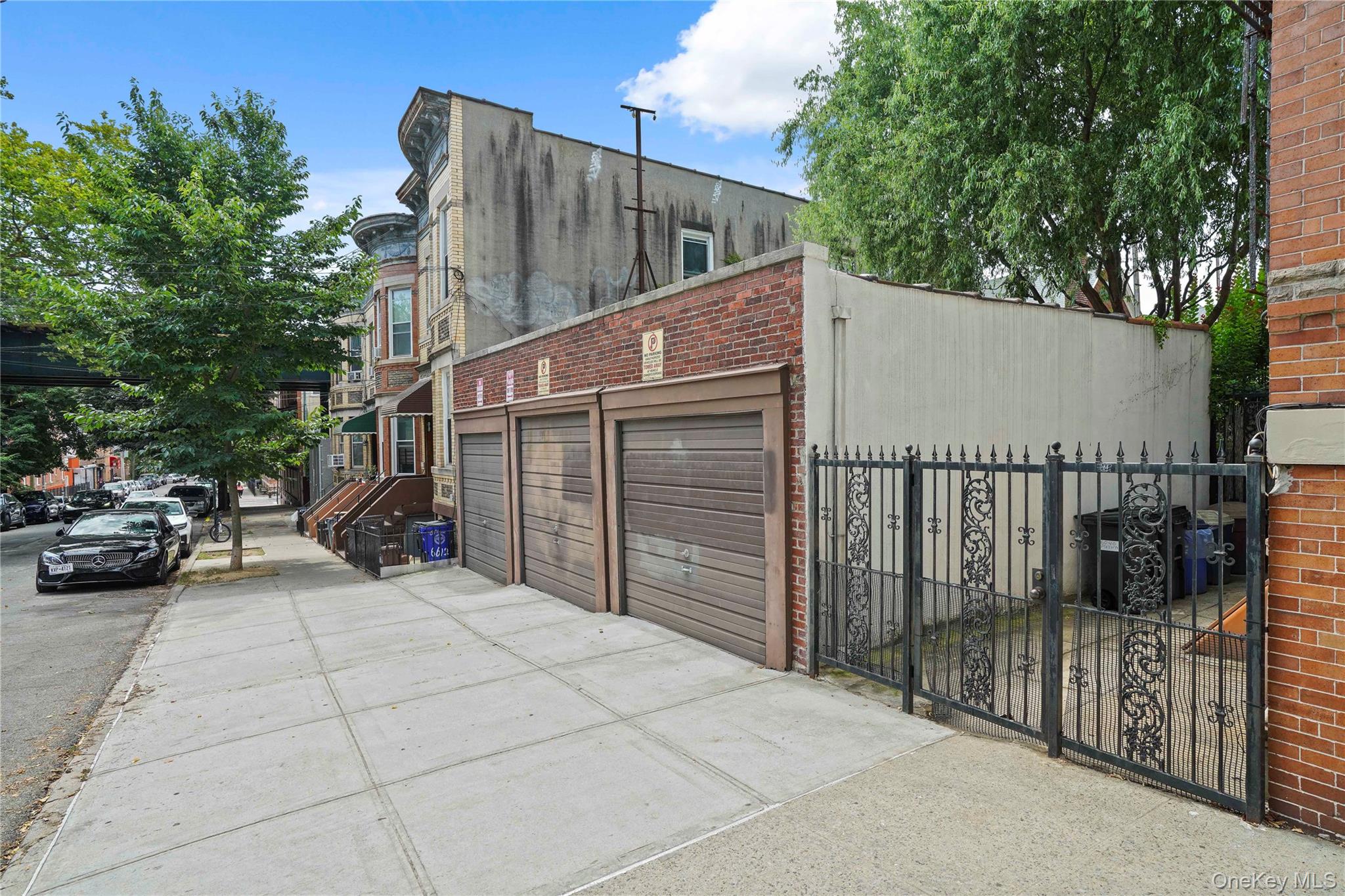 6046 Putnam Avenue, Ridgewood, NY 11385