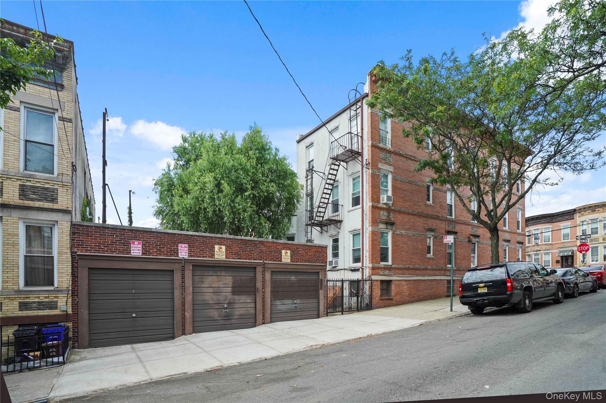 6046 Putnam Avenue, Ridgewood, NY 11385