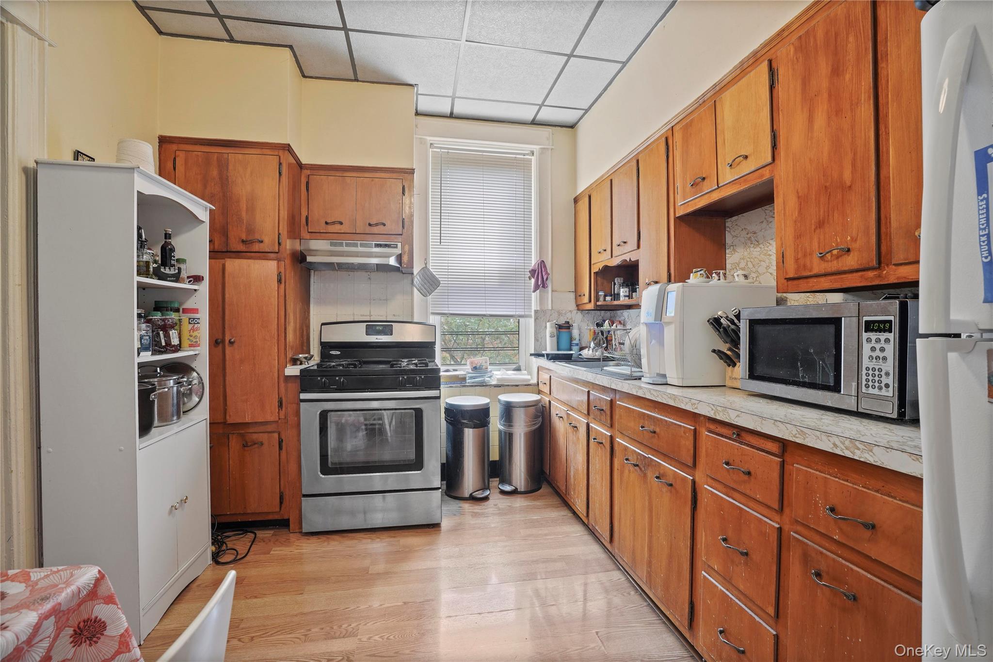 6046 Putnam Avenue, Ridgewood, NY 11385