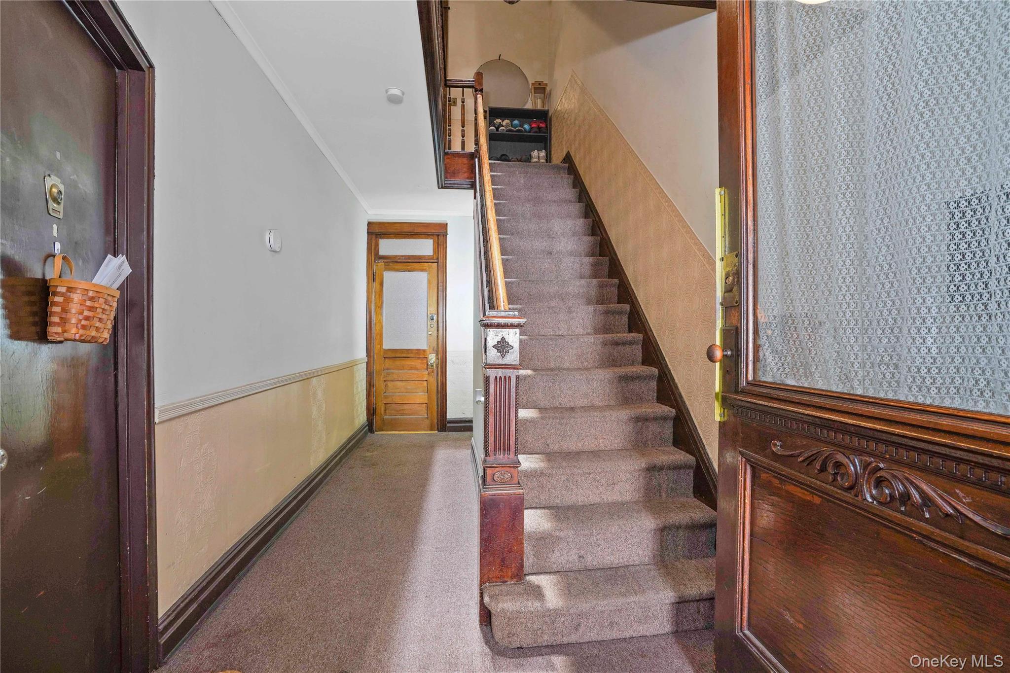 6046 Putnam Avenue, Ridgewood, NY 11385