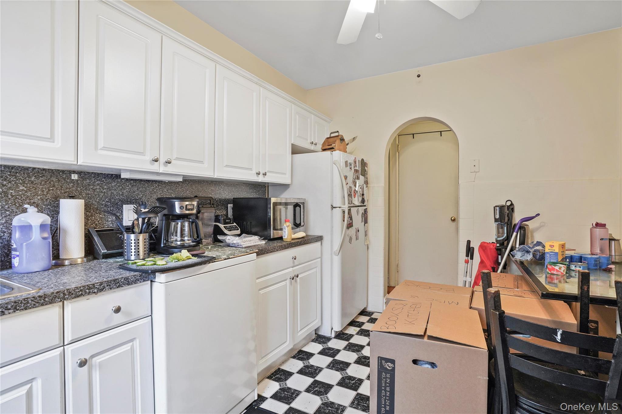 6046 Putnam Avenue, Ridgewood, NY 11385