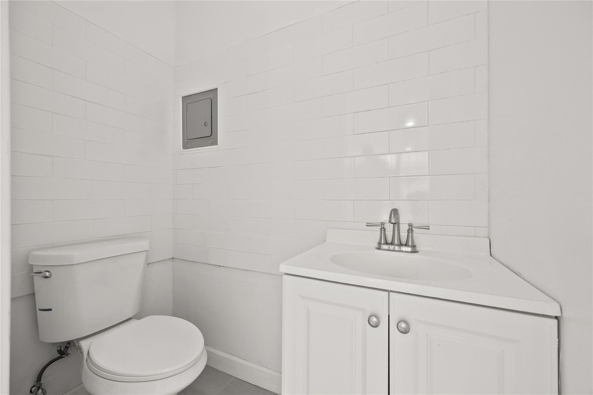 850 Clarkson Avenue, Brooklyn, NY 11203