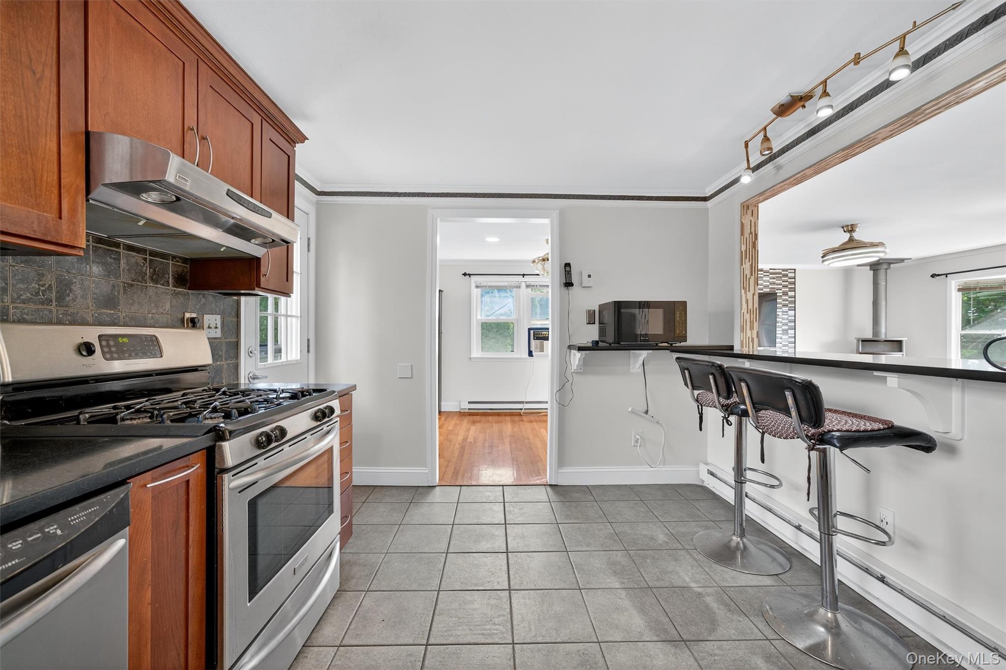 13 Dragotta Road, Marlboro, NY 12542