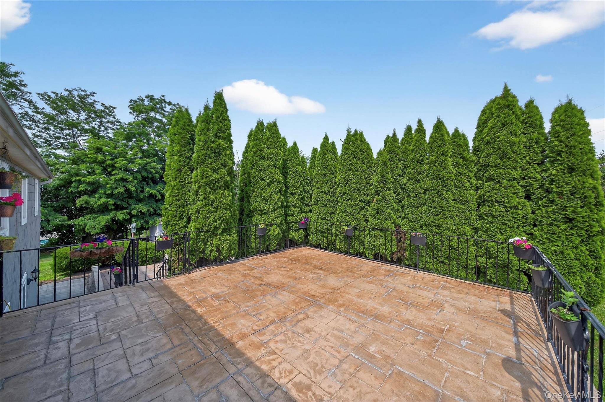 13 Dragotta Road, Marlboro, NY 12542