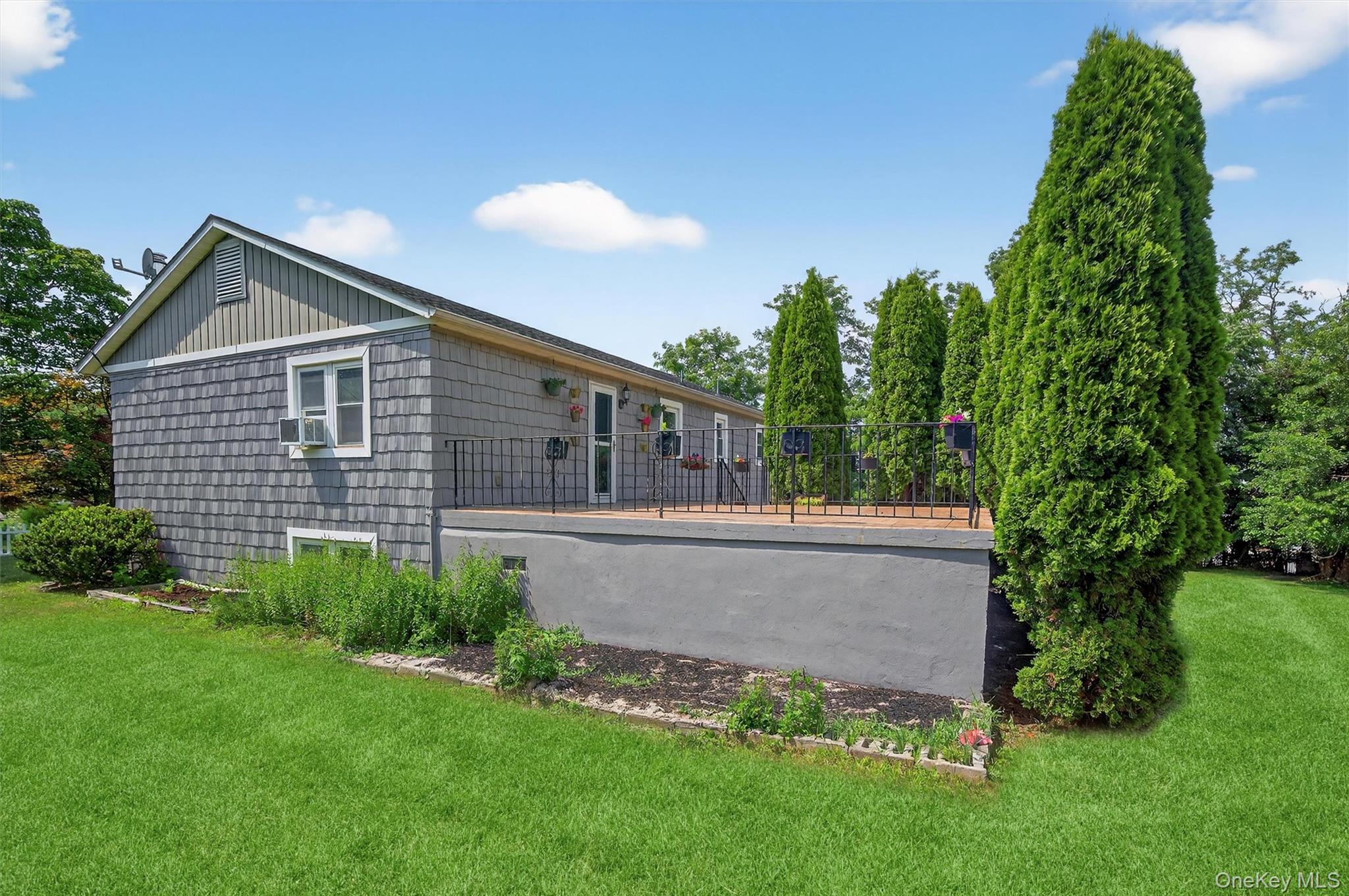 13 Dragotta Road, Marlboro, NY 12542