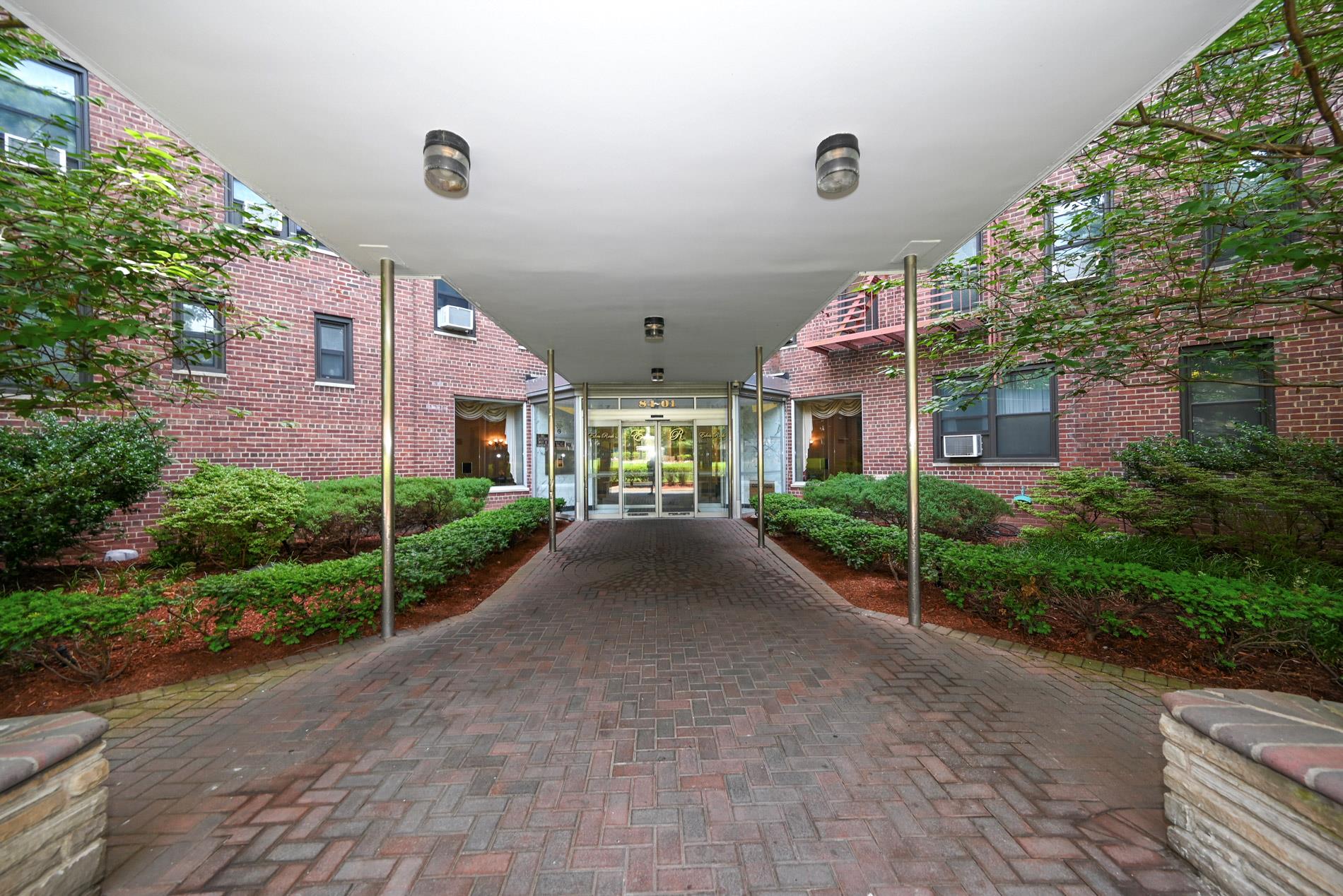 84-01 Main St # 410, Briarwood, NY 11435