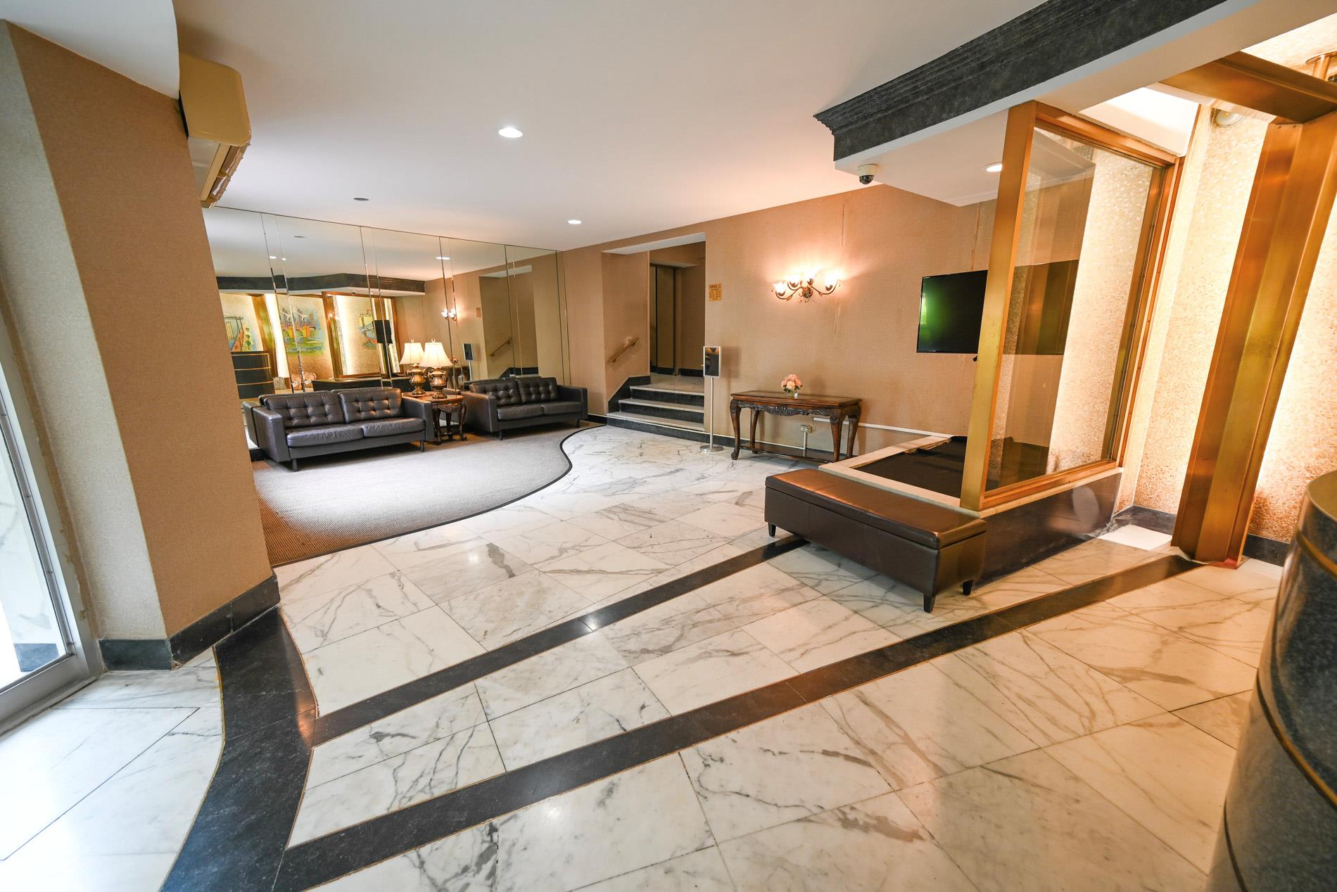 84-01 Main St # 410, Briarwood, NY 11435