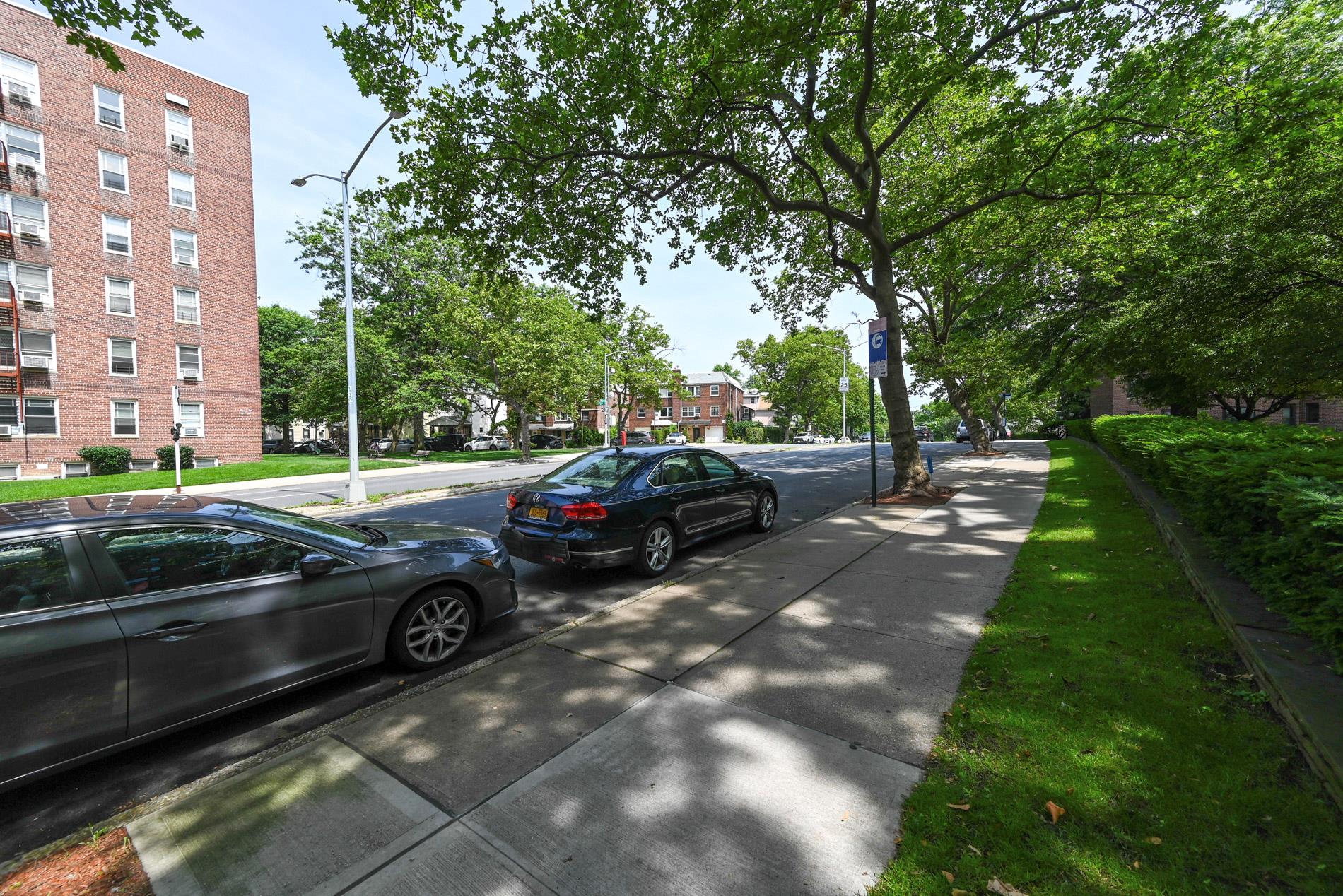 84-01 Main St # 410, Briarwood, NY 11435