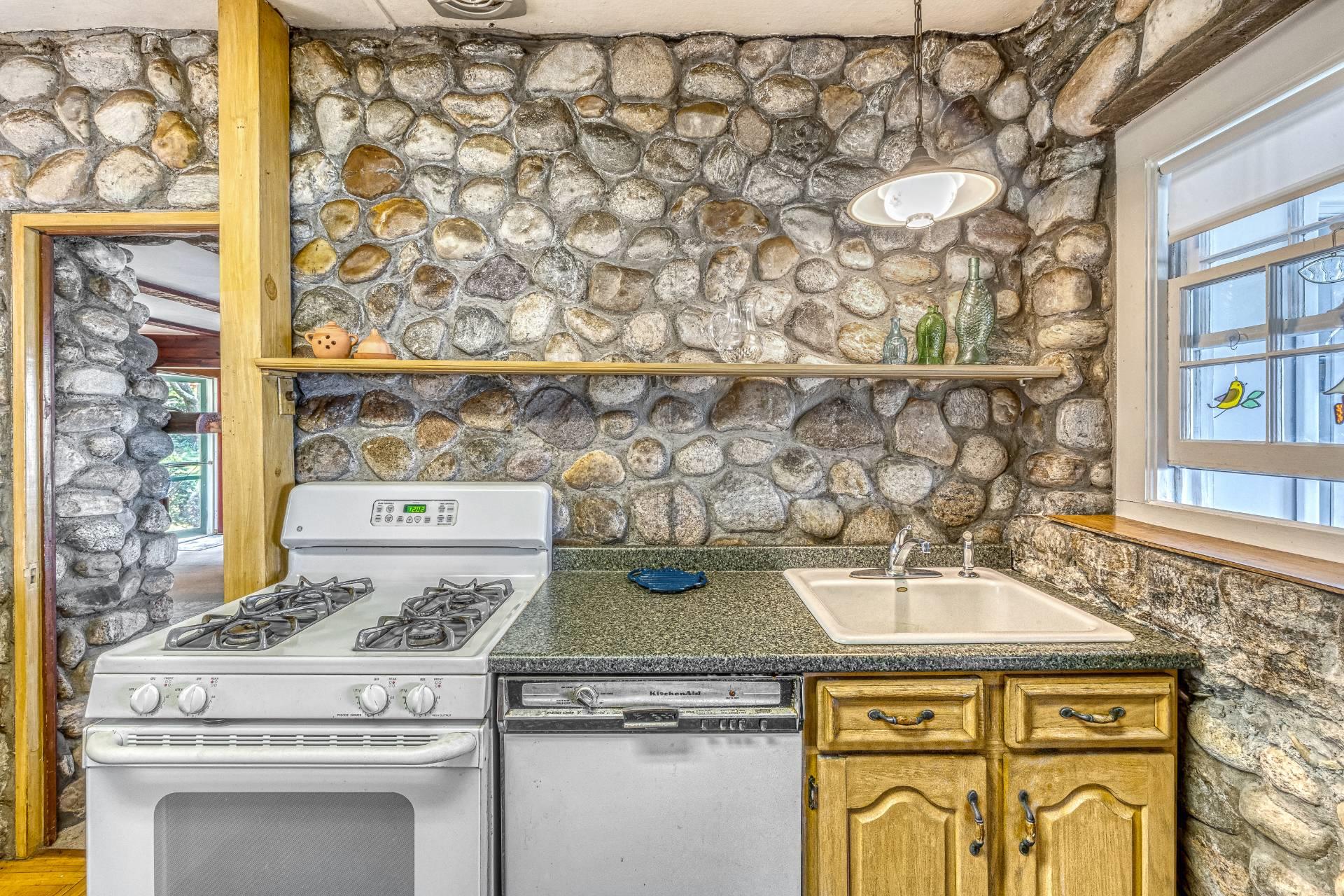 6-6A S Ram Island Drive, Shelter Island, NY 11964