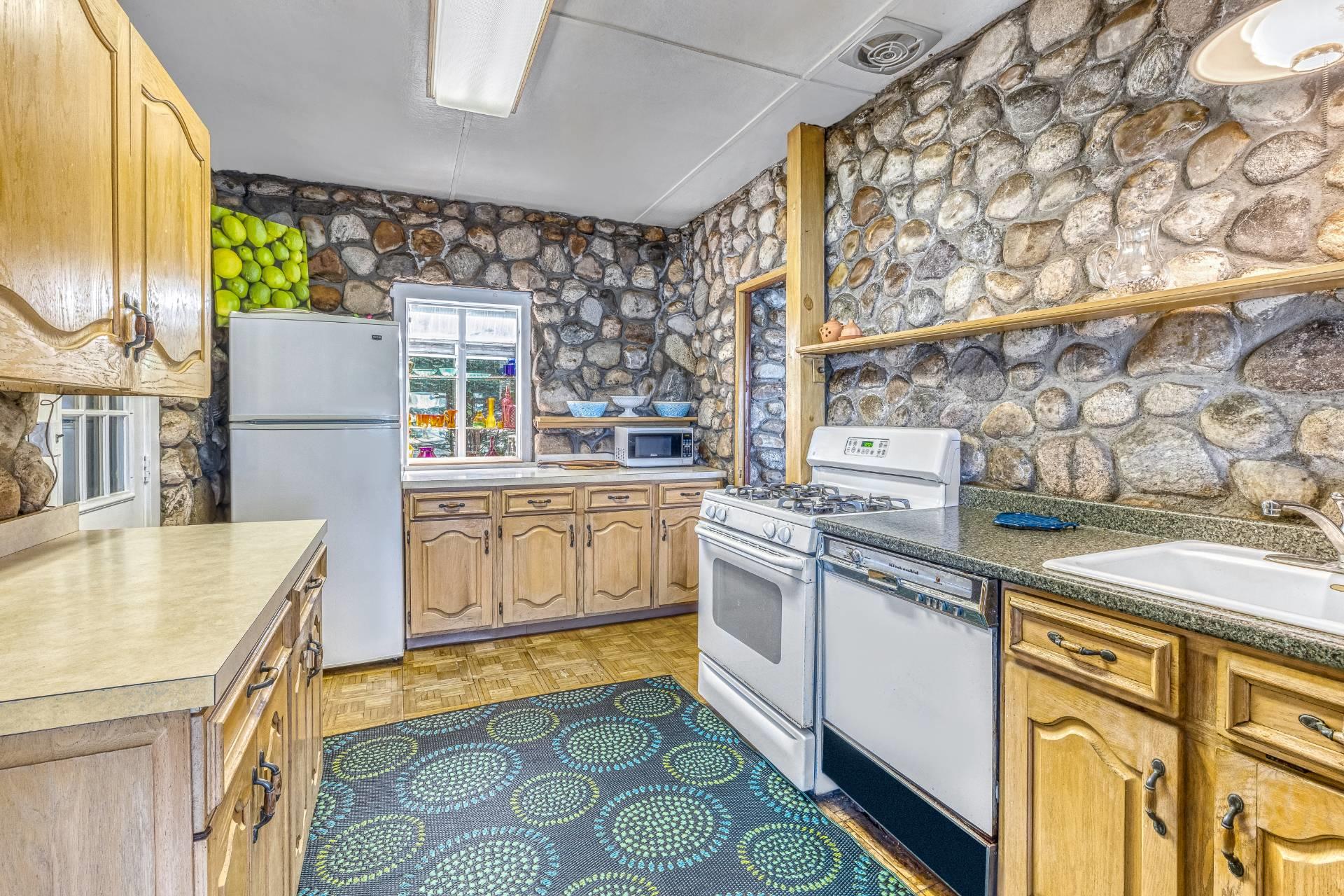 6-6A S Ram Island Drive, Shelter Island, NY 11964