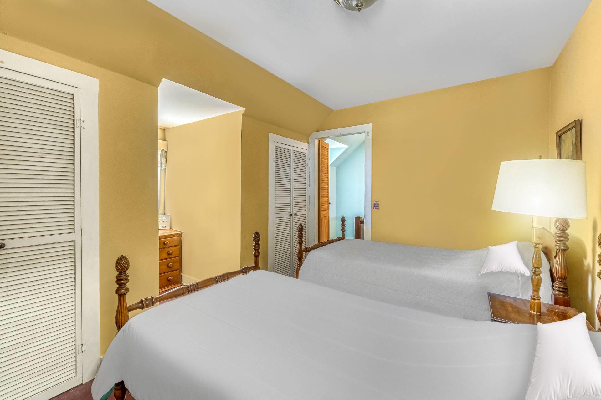 6-6A S Ram Island Drive, Shelter Island, NY 11964