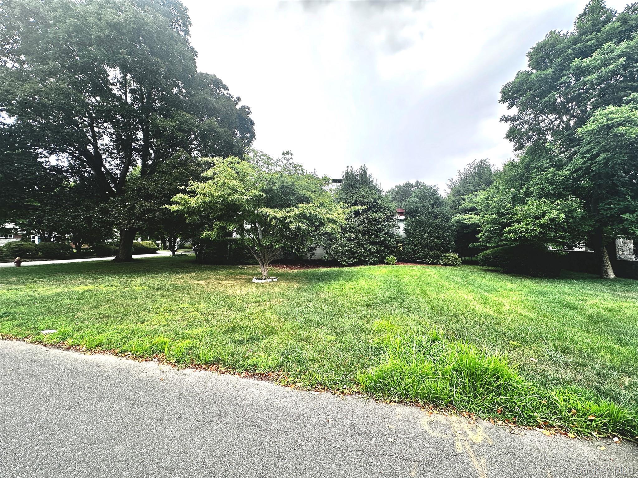 100 Woodford Road, Scarsdale, NY 10583