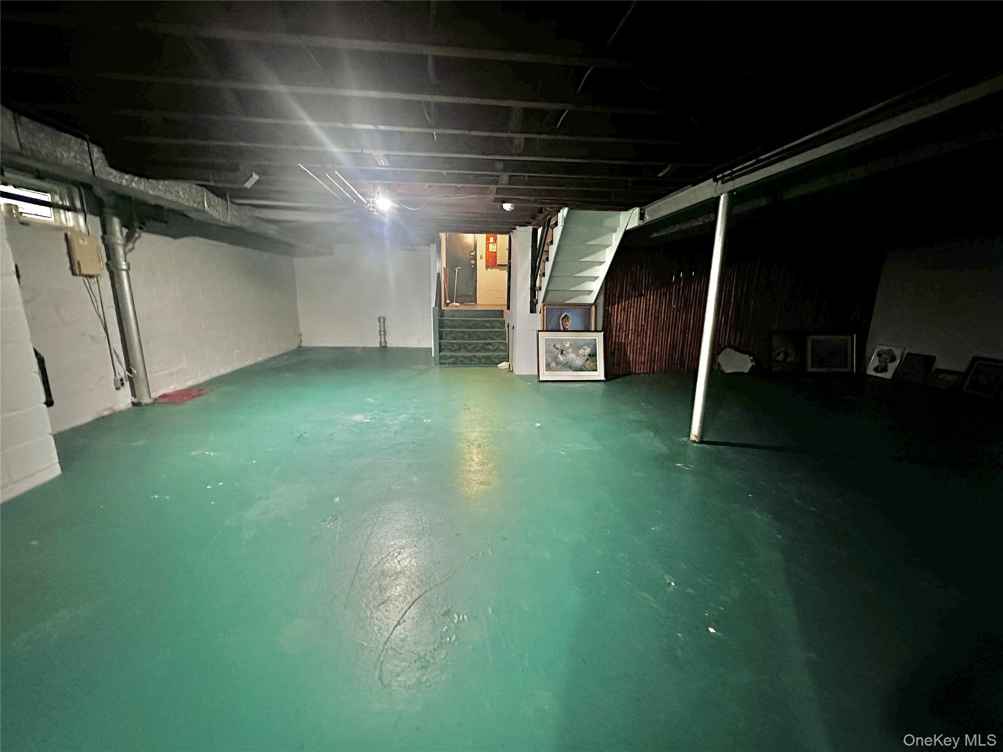 100 Woodford Road, Scarsdale, NY 10583