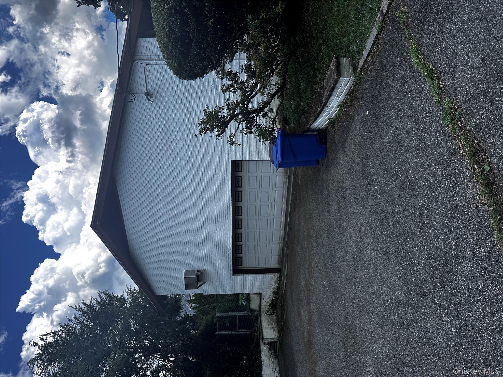 100 Woodford Road, Scarsdale, NY 10583