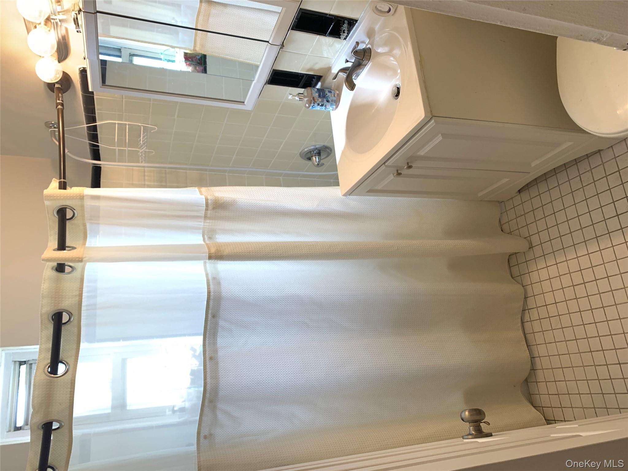 30 DAVENPORT Avenue # 1B, New Rochelle, NY 10805