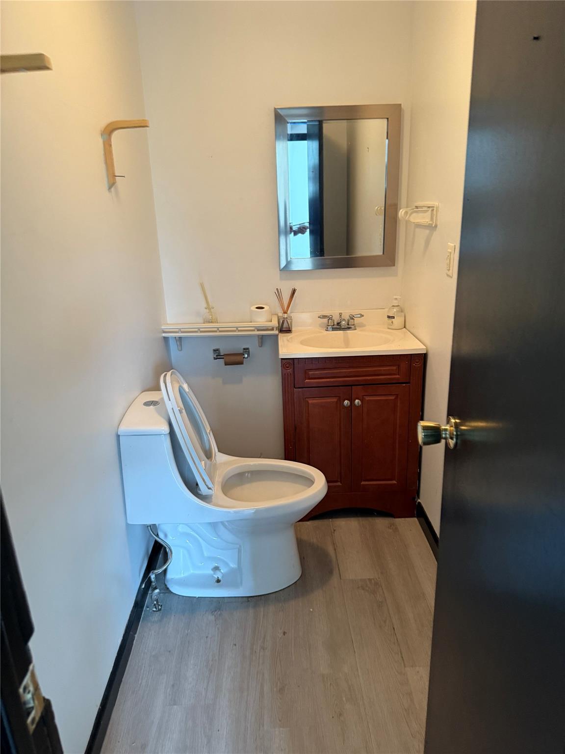 2330 State Route 32 # 1, New Windsor, NY 12553