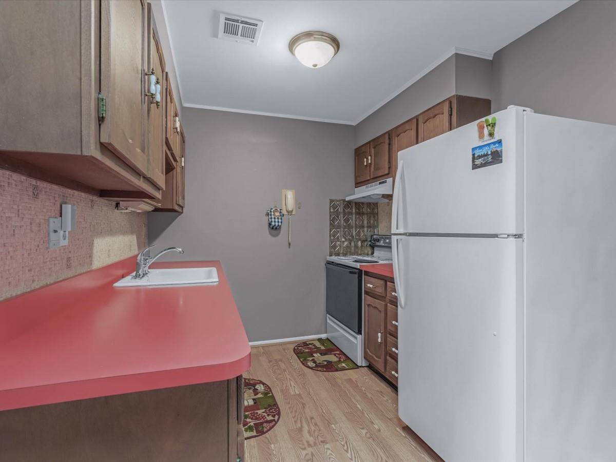 195 E Newcastle Court, Ridge, NY 11961