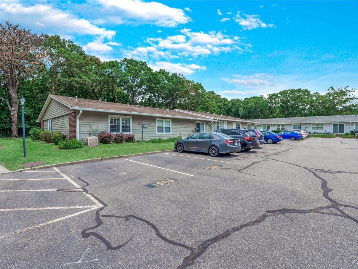 195 E Newcastle Court, Ridge, NY 11961