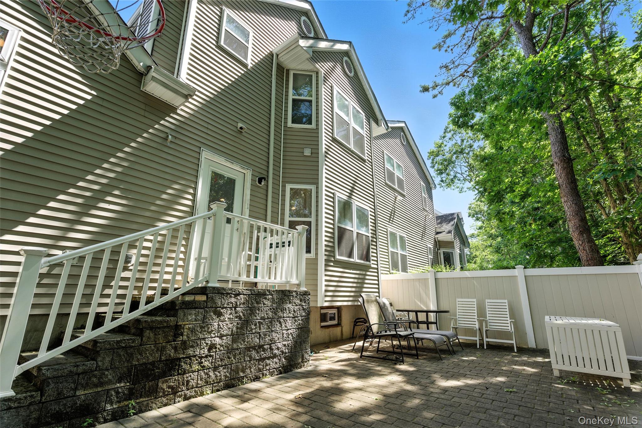 33 Sunflower Ridge Road, South Setauket, NY 11720