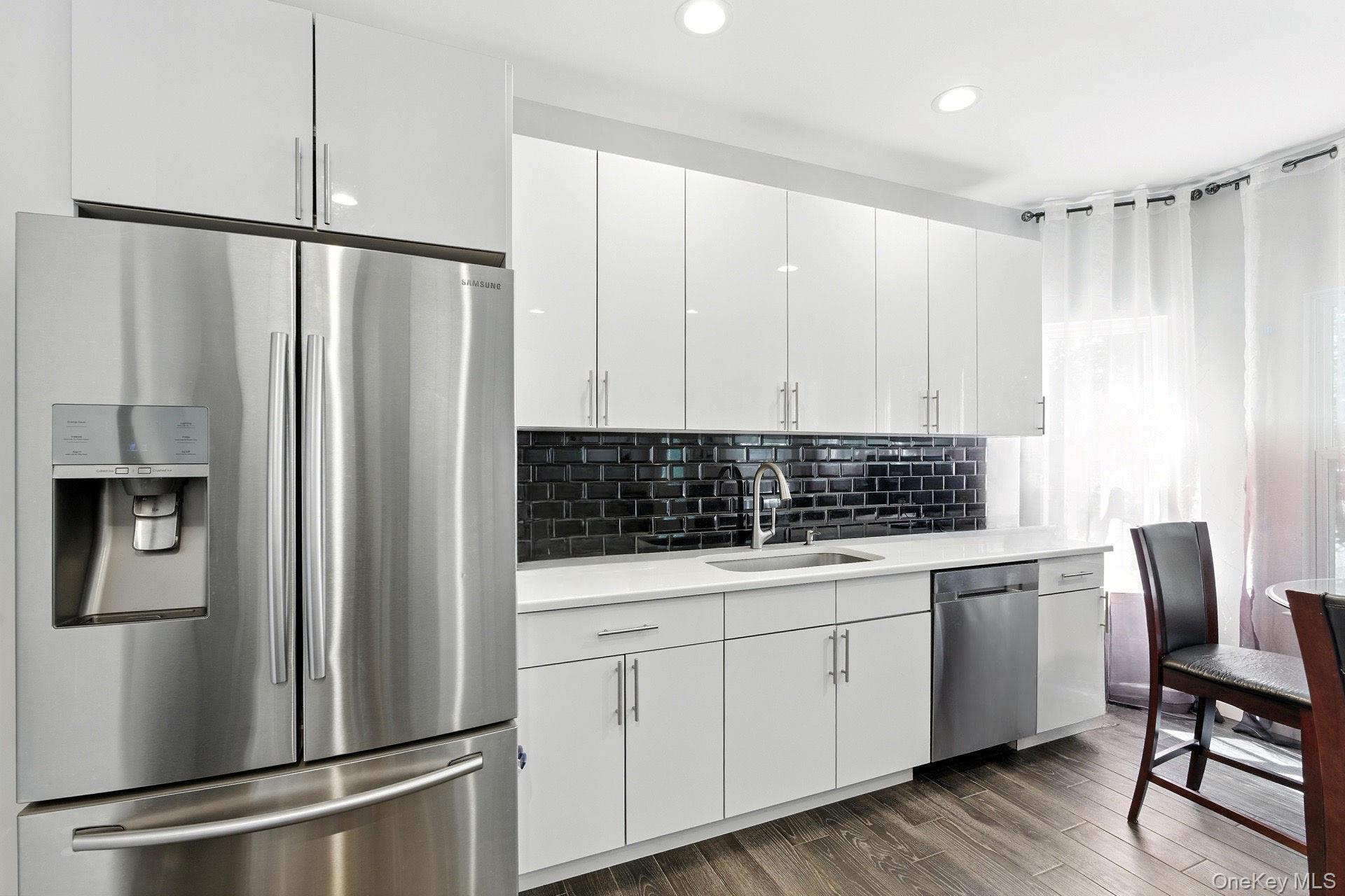 33 Sunflower Ridge Road, South Setauket, NY 11720