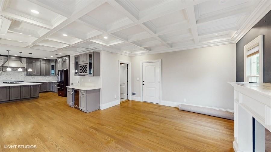 60 E Minerva Road, Lindenhurst, NY 11757