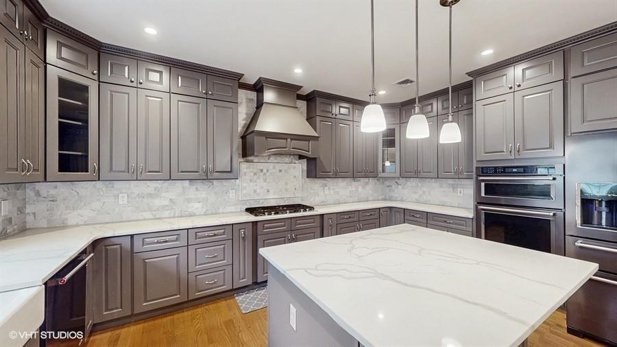 60 E Minerva Road, Lindenhurst, NY 11757