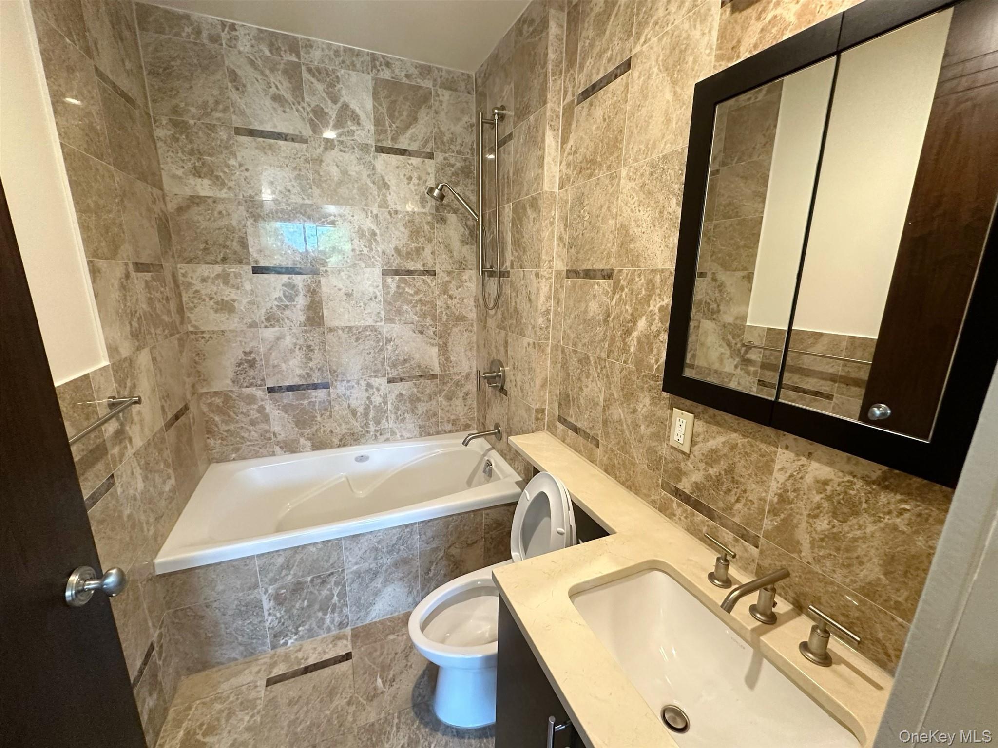 31-32 Union Street # 4C, Flushing, NY 11354