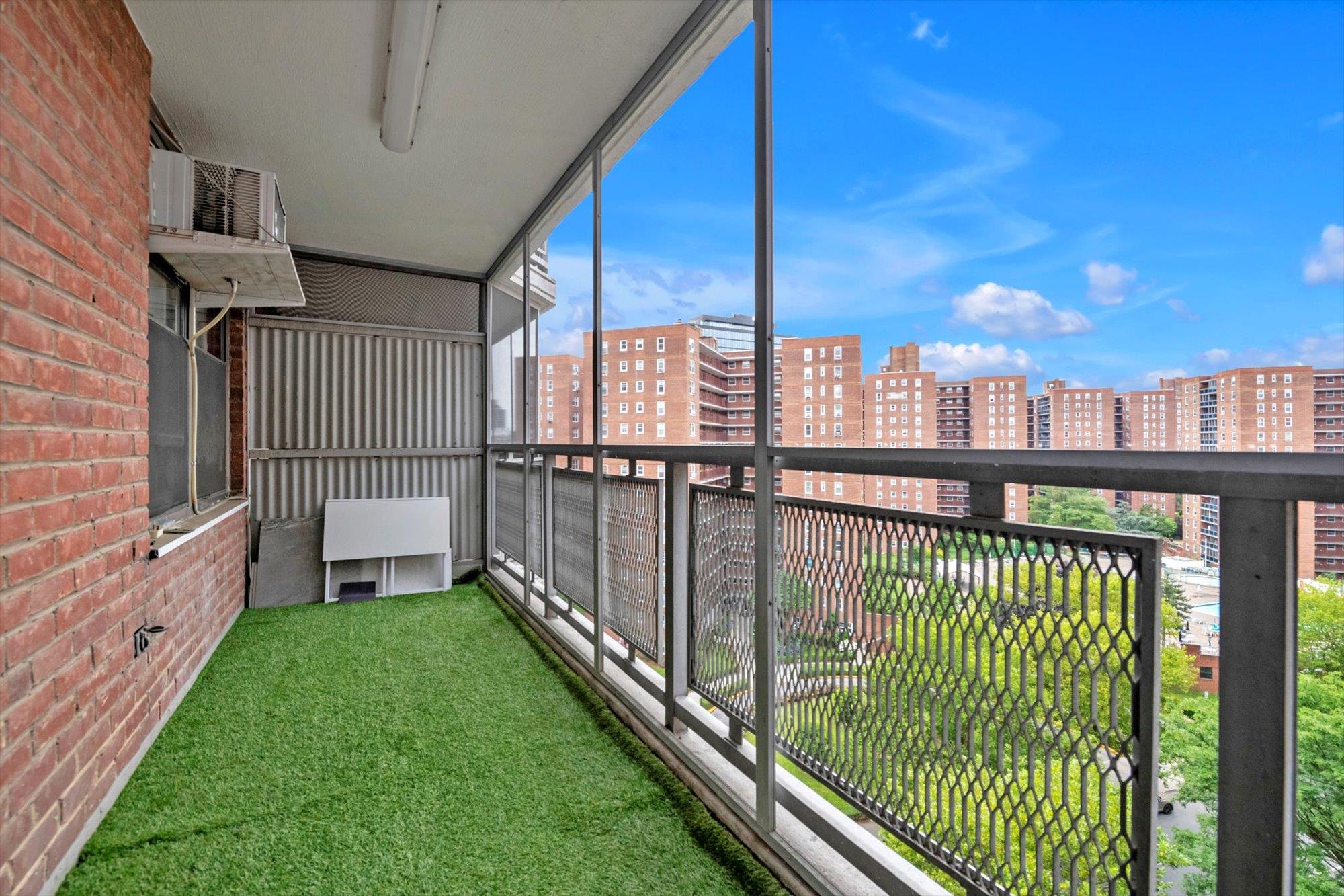 61-45 98 Street # 11G, Rego Park, NY 11374